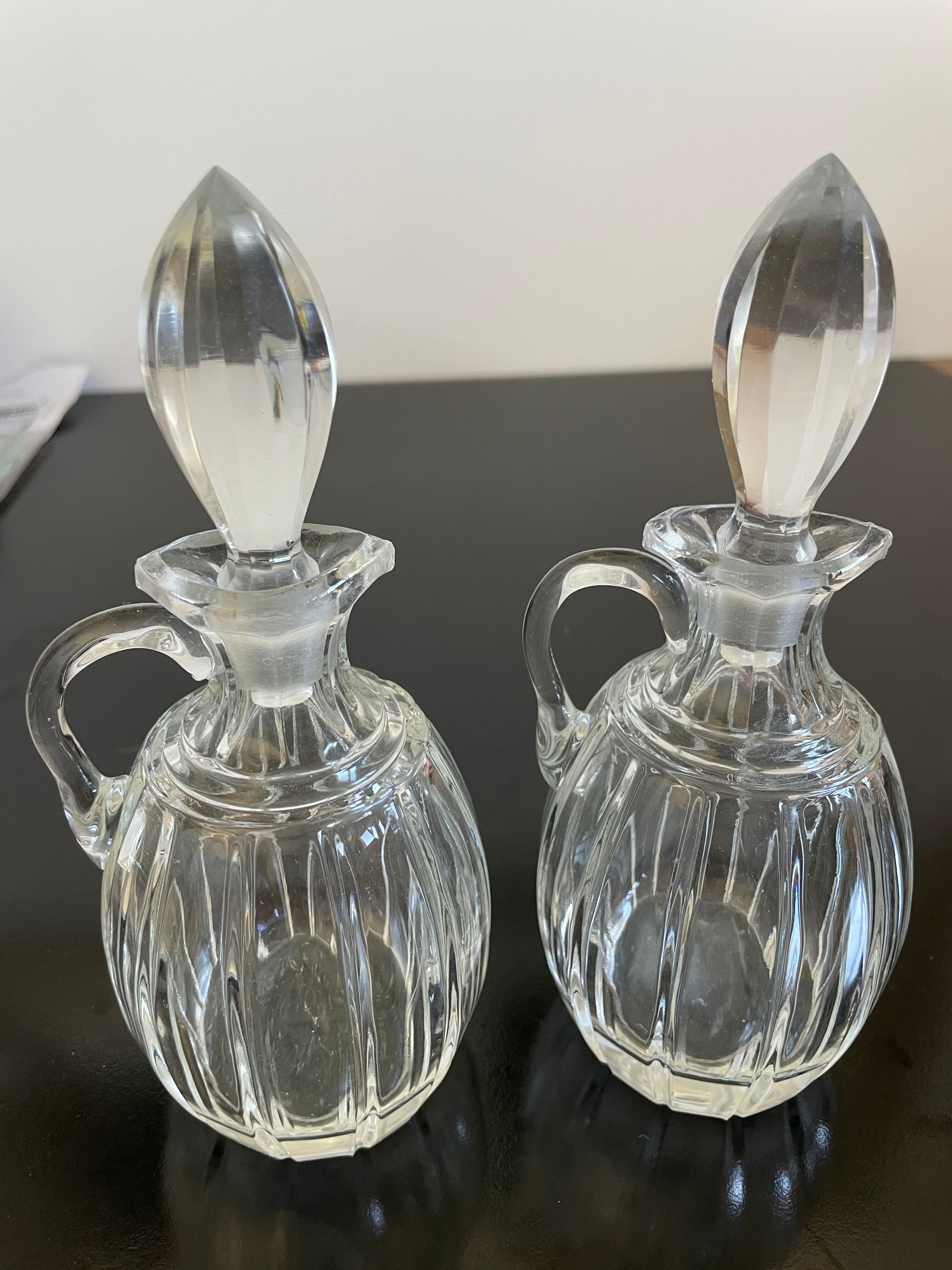 Oiler and old vinegar in crystal