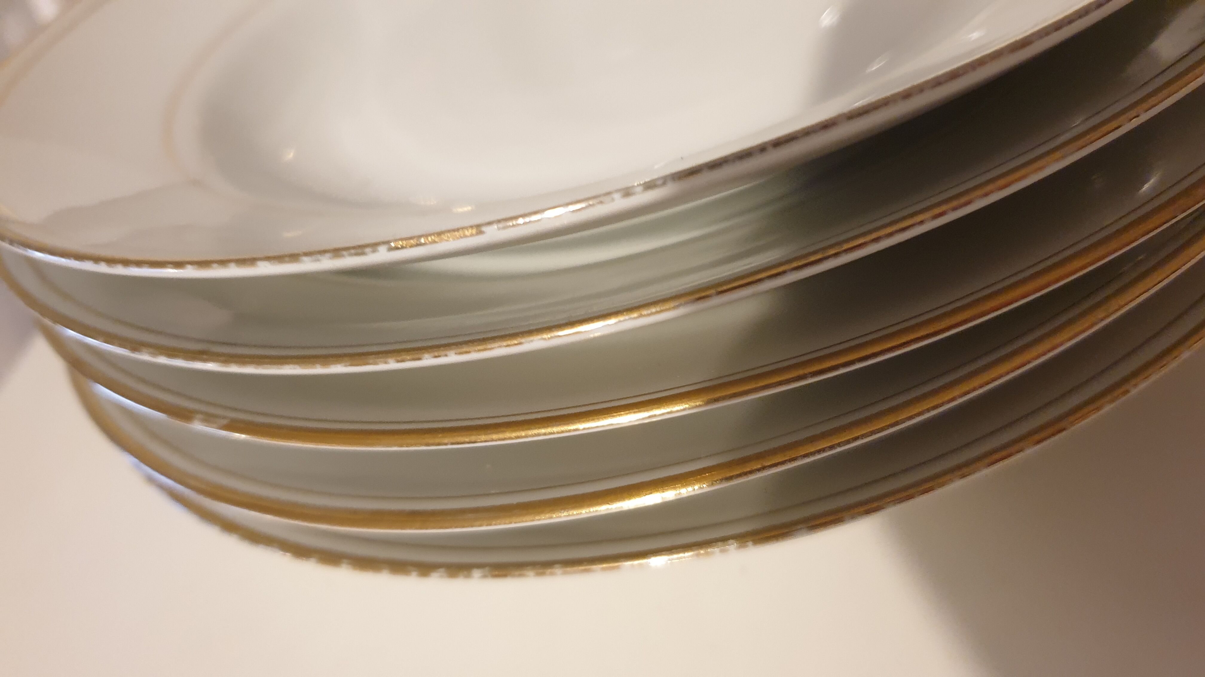 Lot 6 porcelain plates.