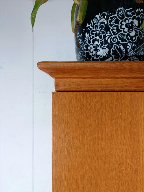 Vintage cabinet 60s in oak veneer