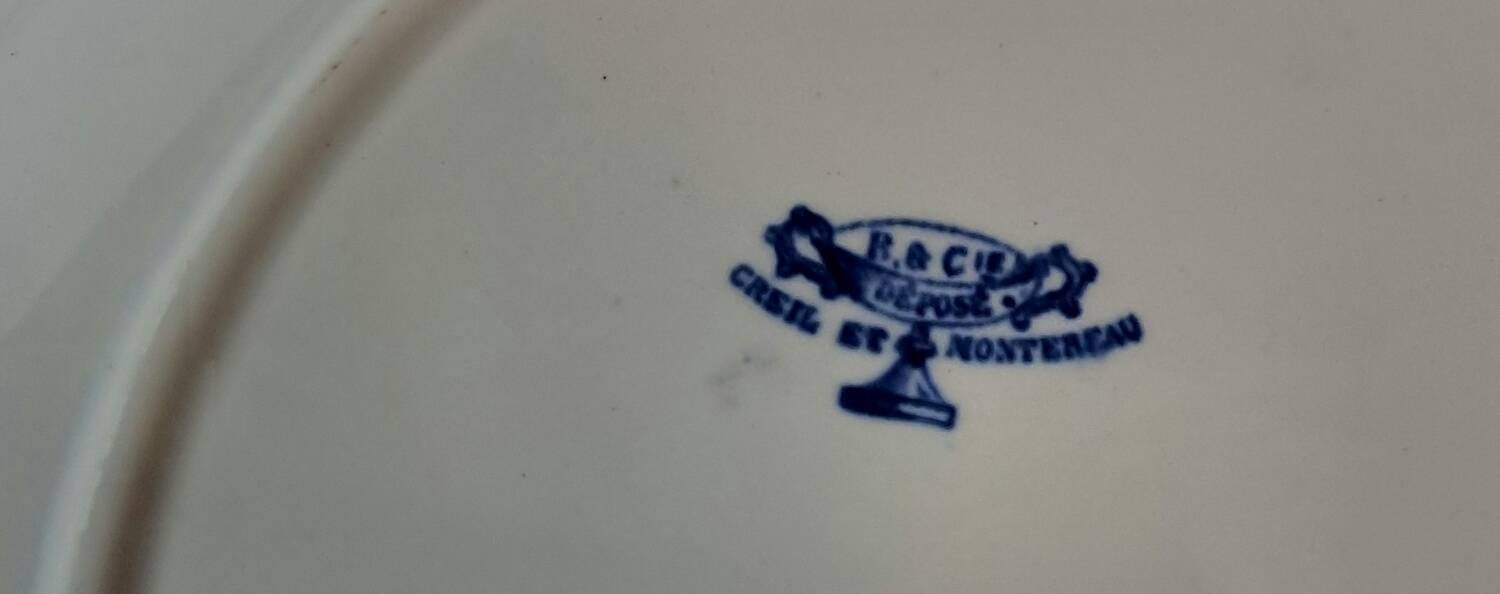 Hollow dish Creil and Montereau model Pagoda