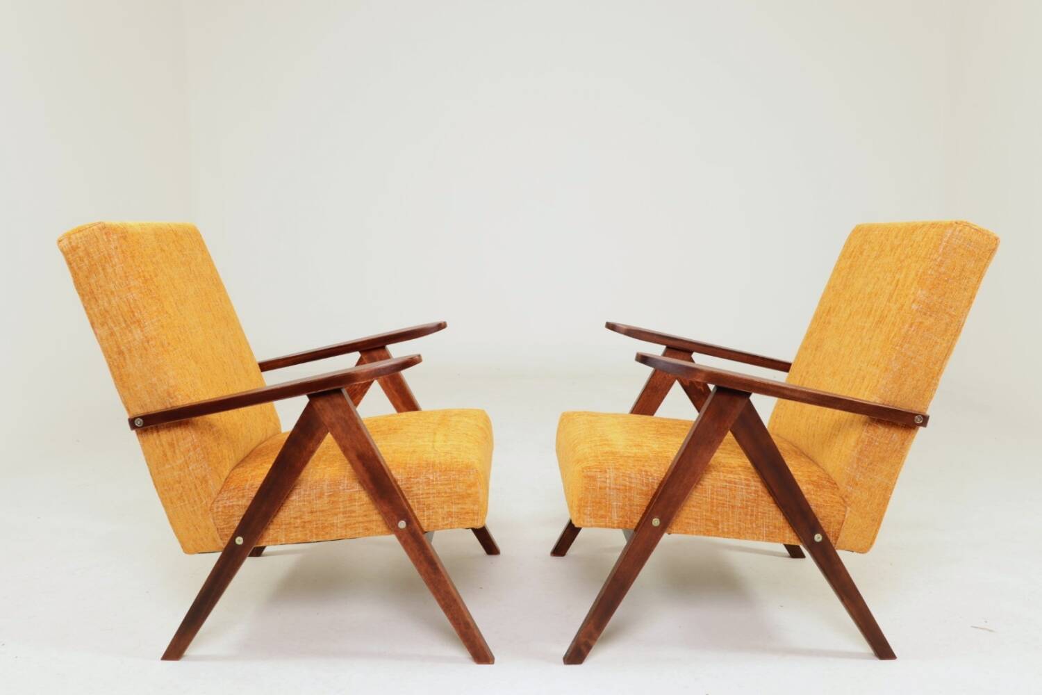 Pair de fauteuils vintage tissu orange l'année 1980