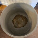 Cache-pot ampm florian gris ciment h45xd50 cm pied bois hevea