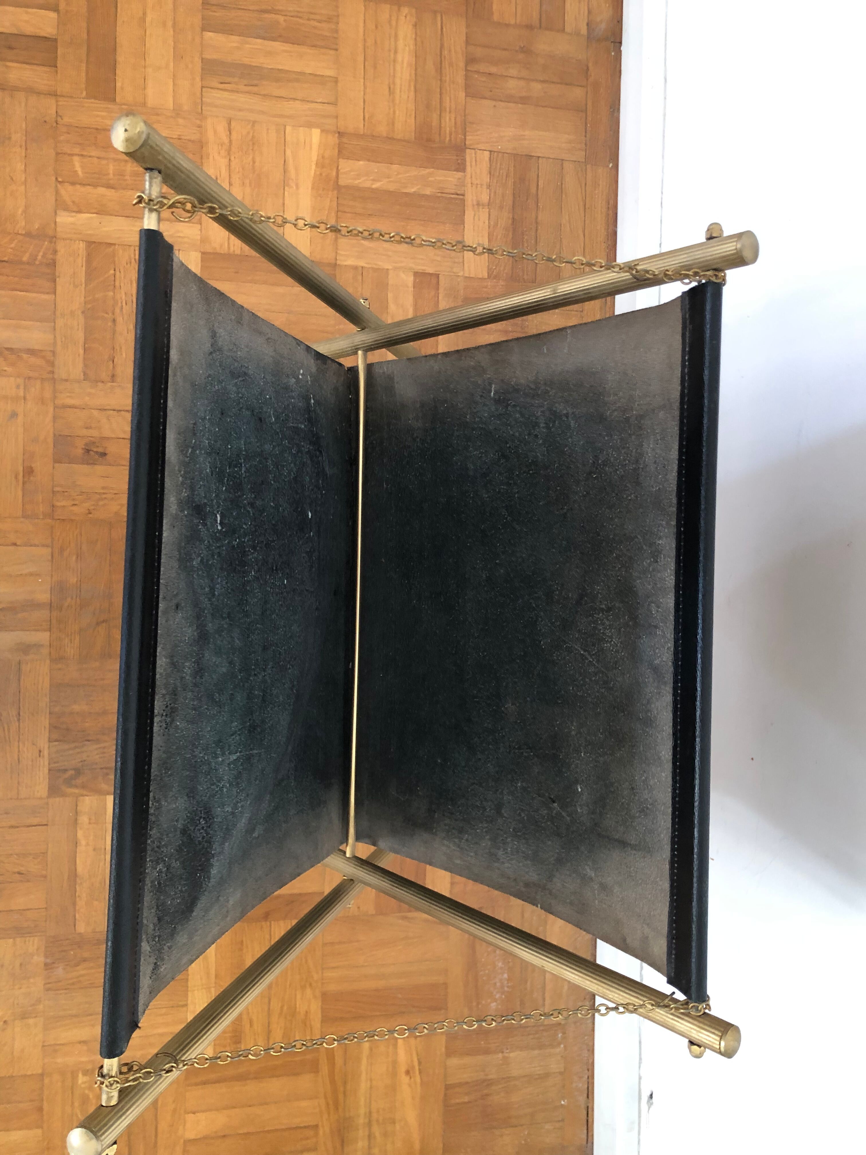 Porte revues vintage cuir et métal doré