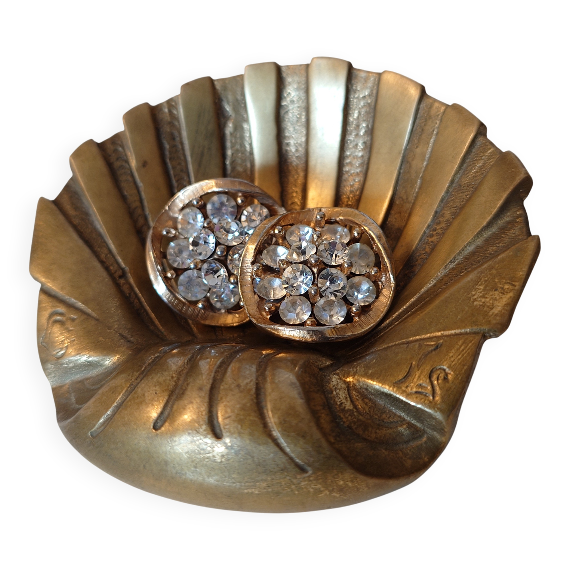 Bronze ring holder ashtray, signed, modernist vintage design shell