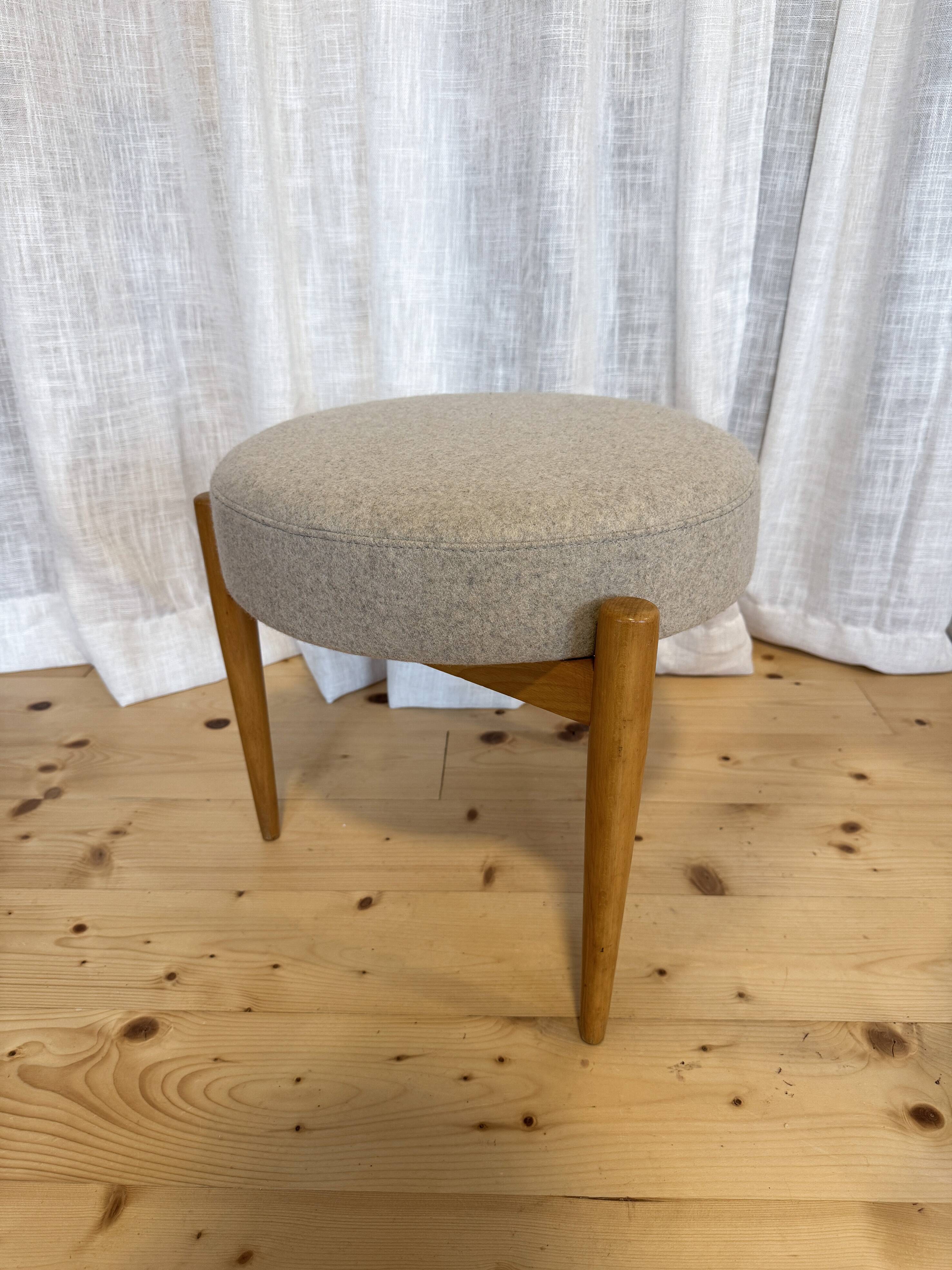 Tabouret tripode scandinave vintage