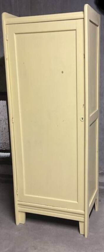 Wooden wardrobe from the 60s/70s.