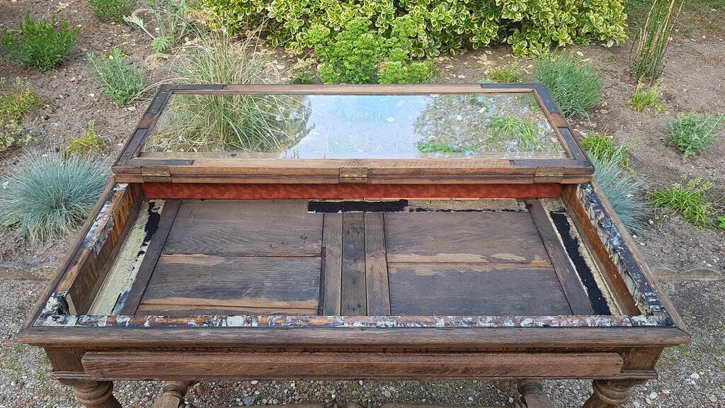 Former haberdashery showcase