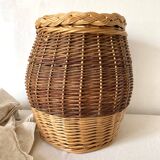 Storage chest, woven wicker basket