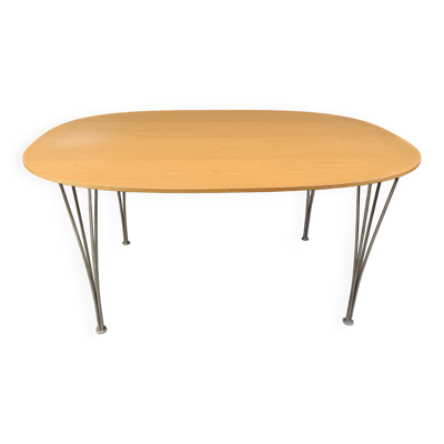 Table superellipse par Bruno Mathsson et Piet Hein pour Fritz Hansen