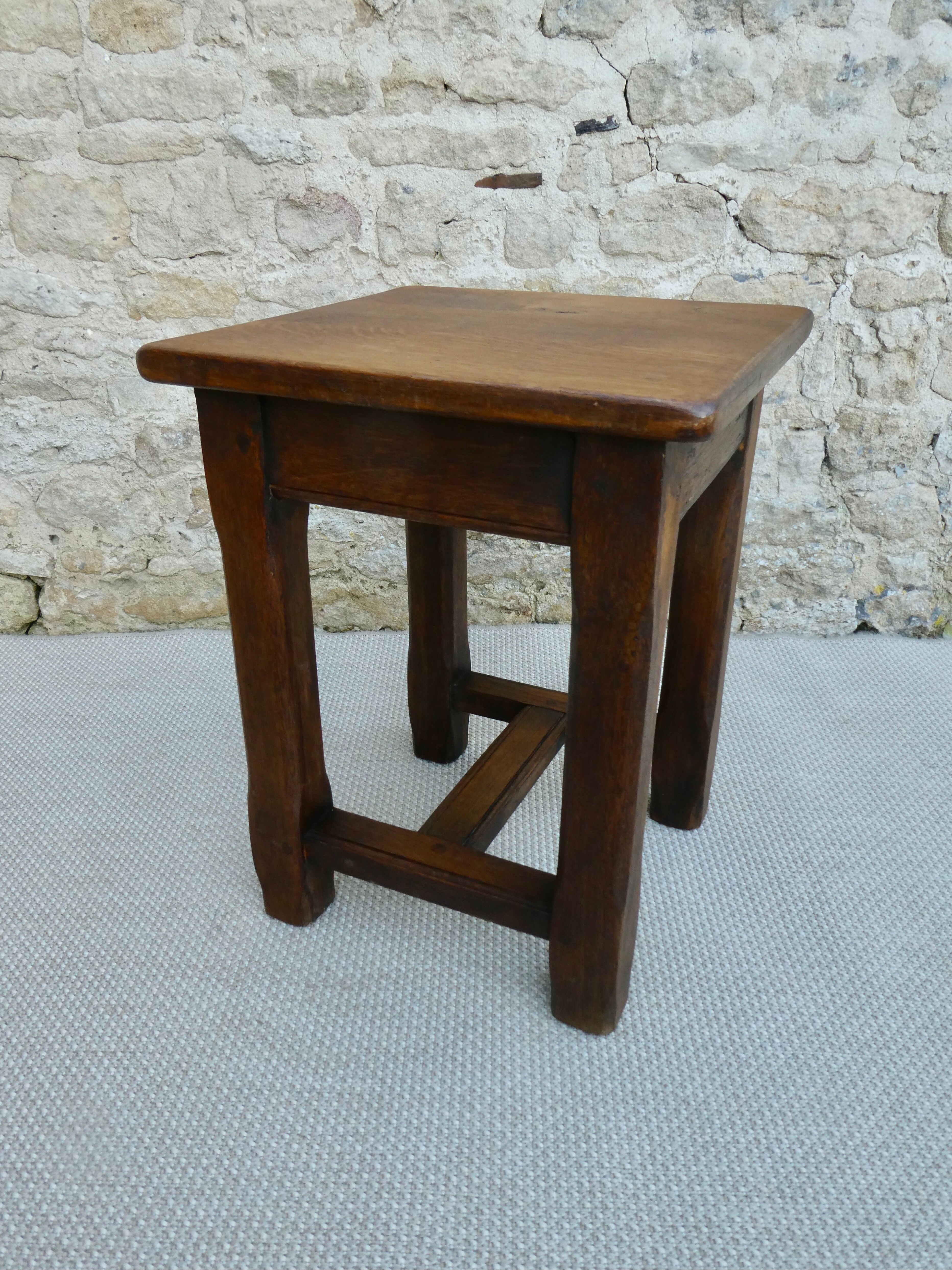 Tabouret en bois massif, bistrot, années 60