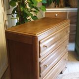 Oak chest of drawers