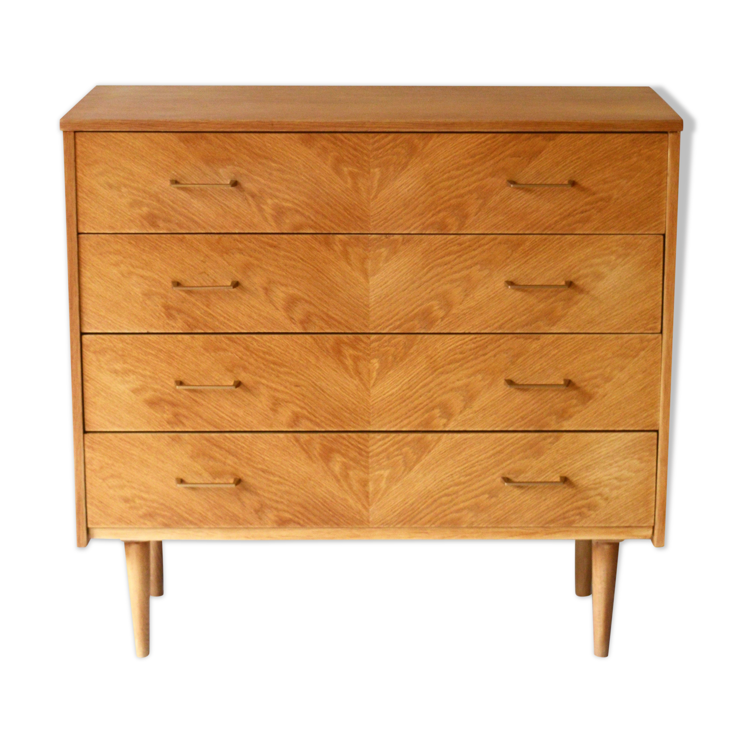 Oak chest of drawers