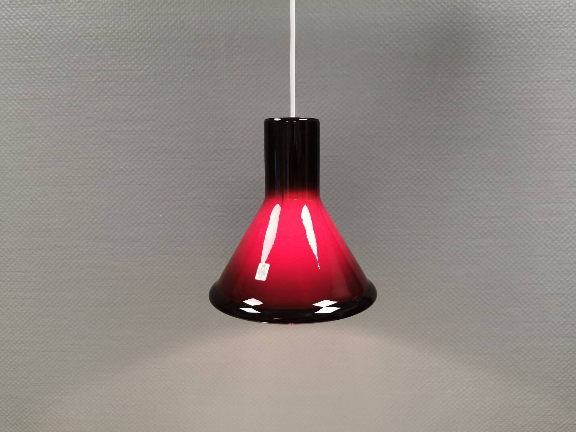 Holmegaard P&T pendant lamp with ‘aubergine’-coloured opal glass