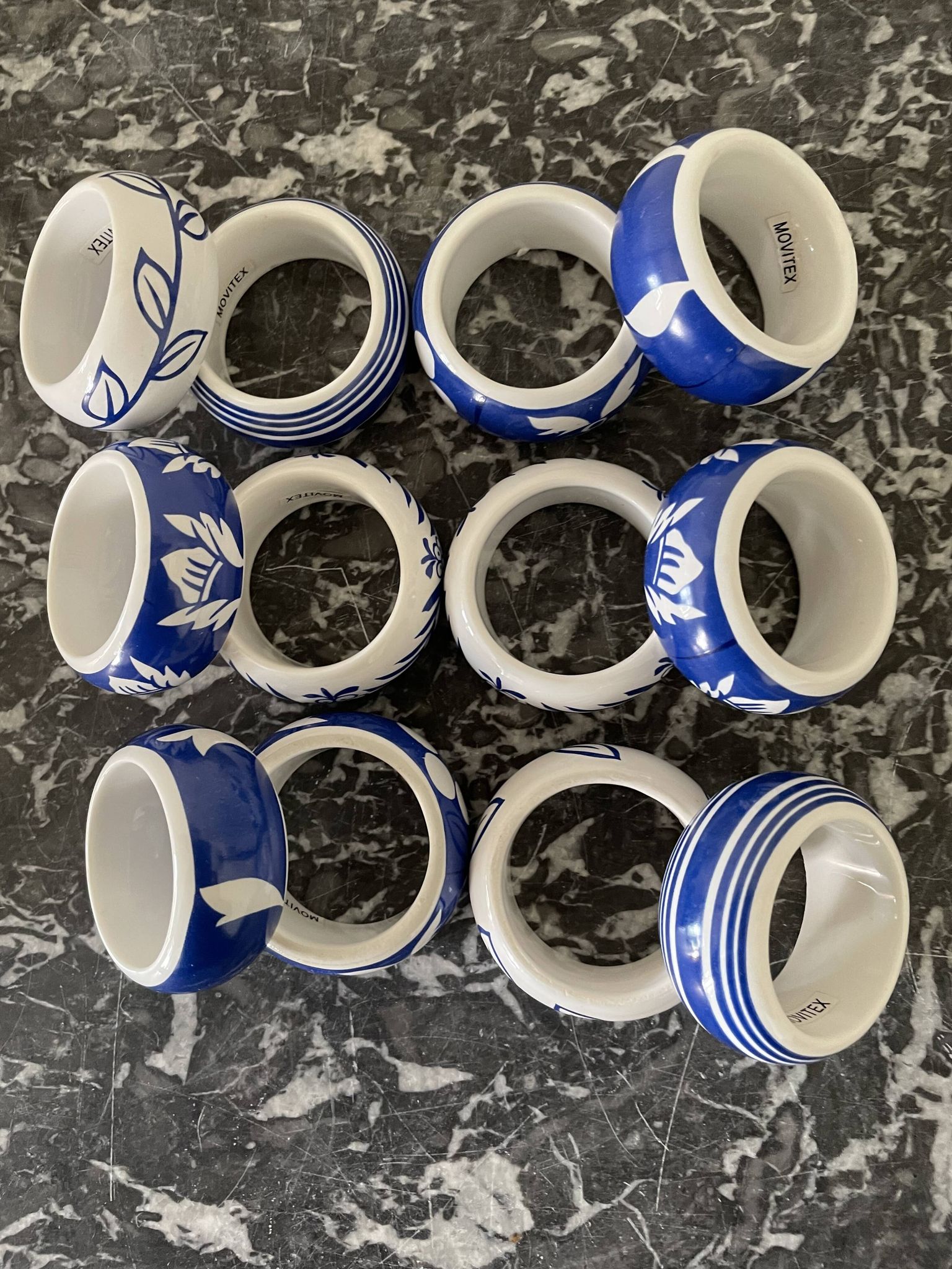 Lot de 12 ronds de serviette en porcelaine
