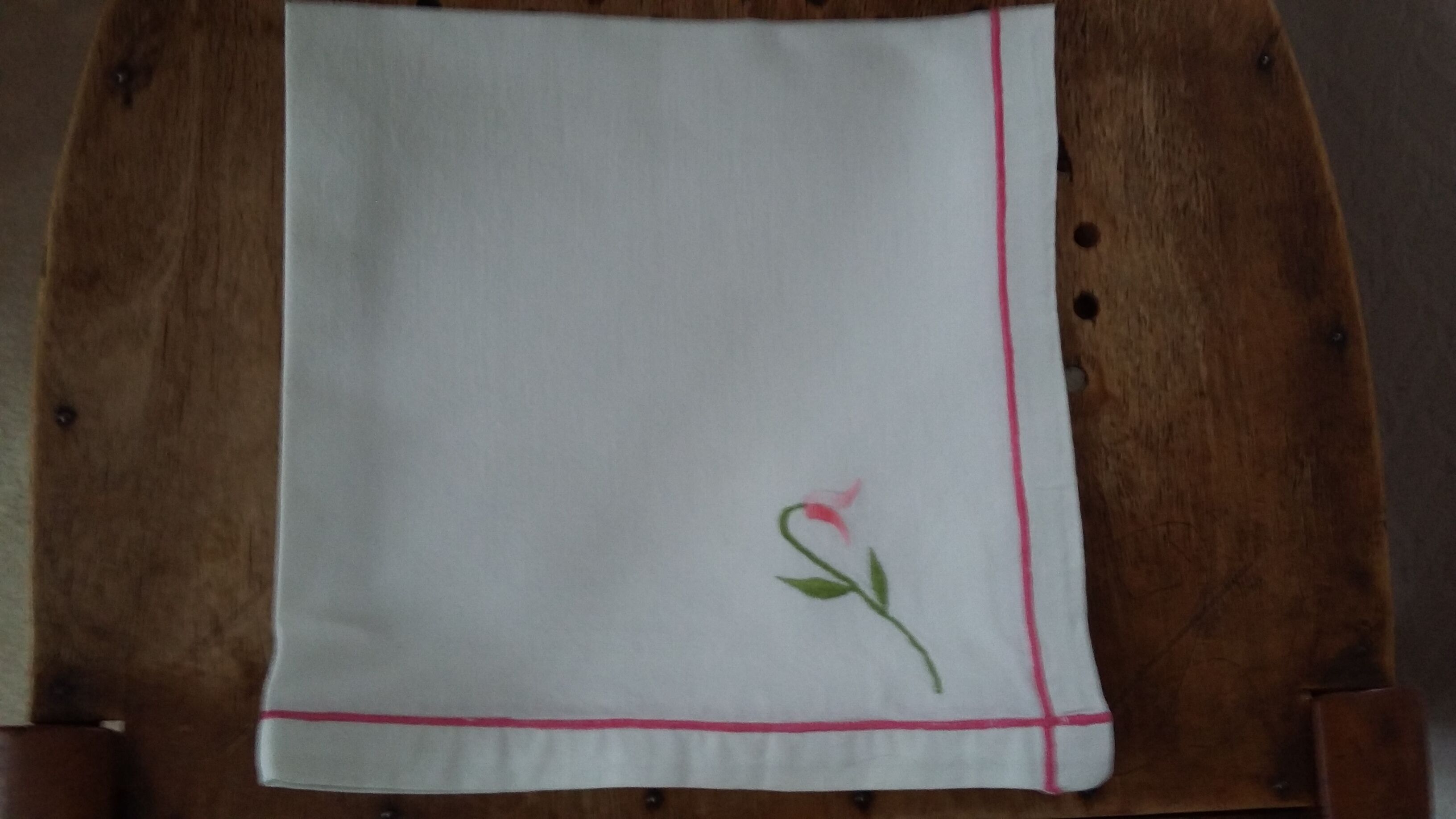 Grande nappe brodée tulipes