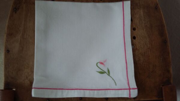 Grande nappe brodée tulipes