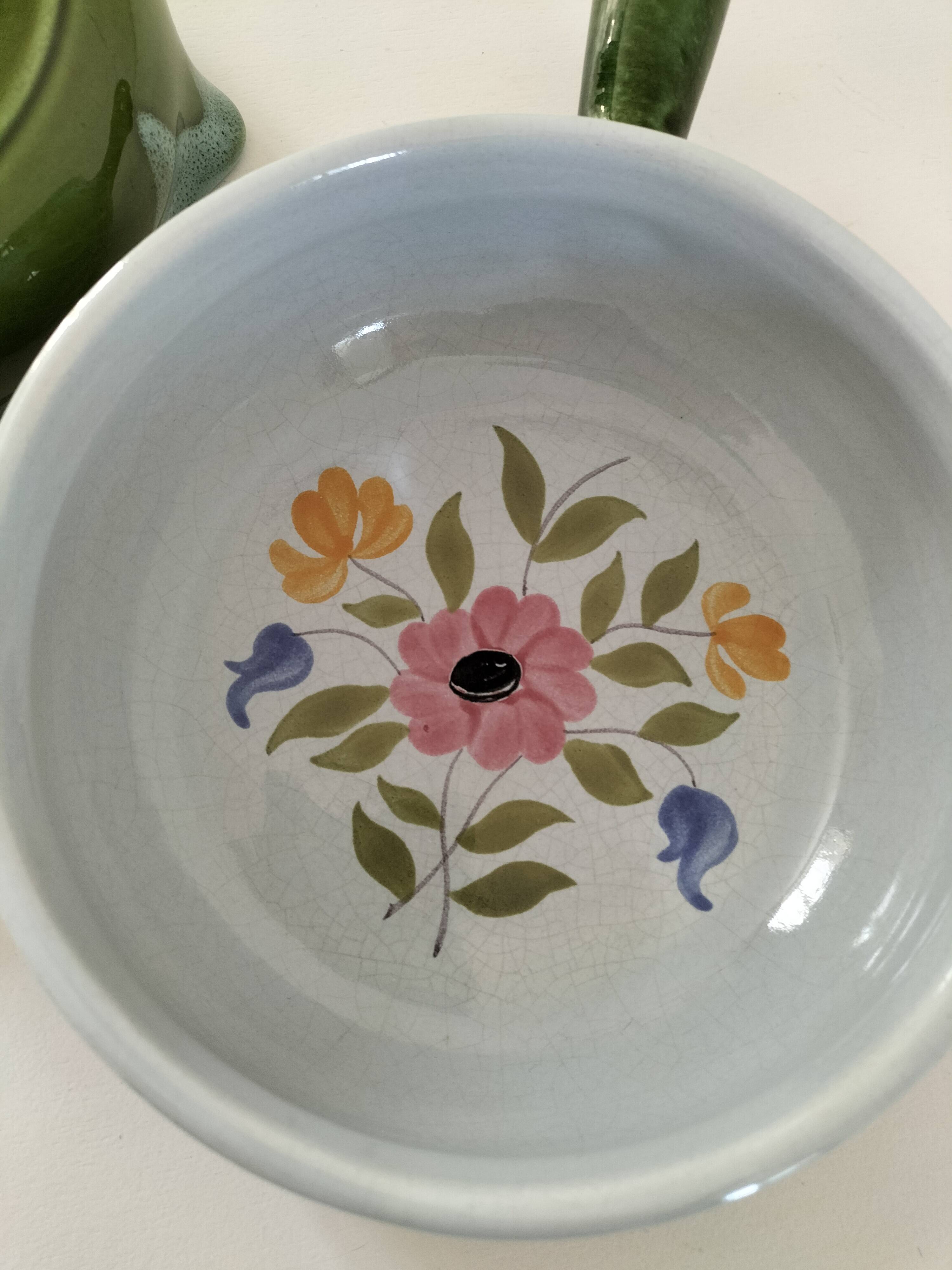 Duo of flowery caquelons