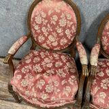 Paire de fauteuils style Louis XVI en bois sculpté vers 1850