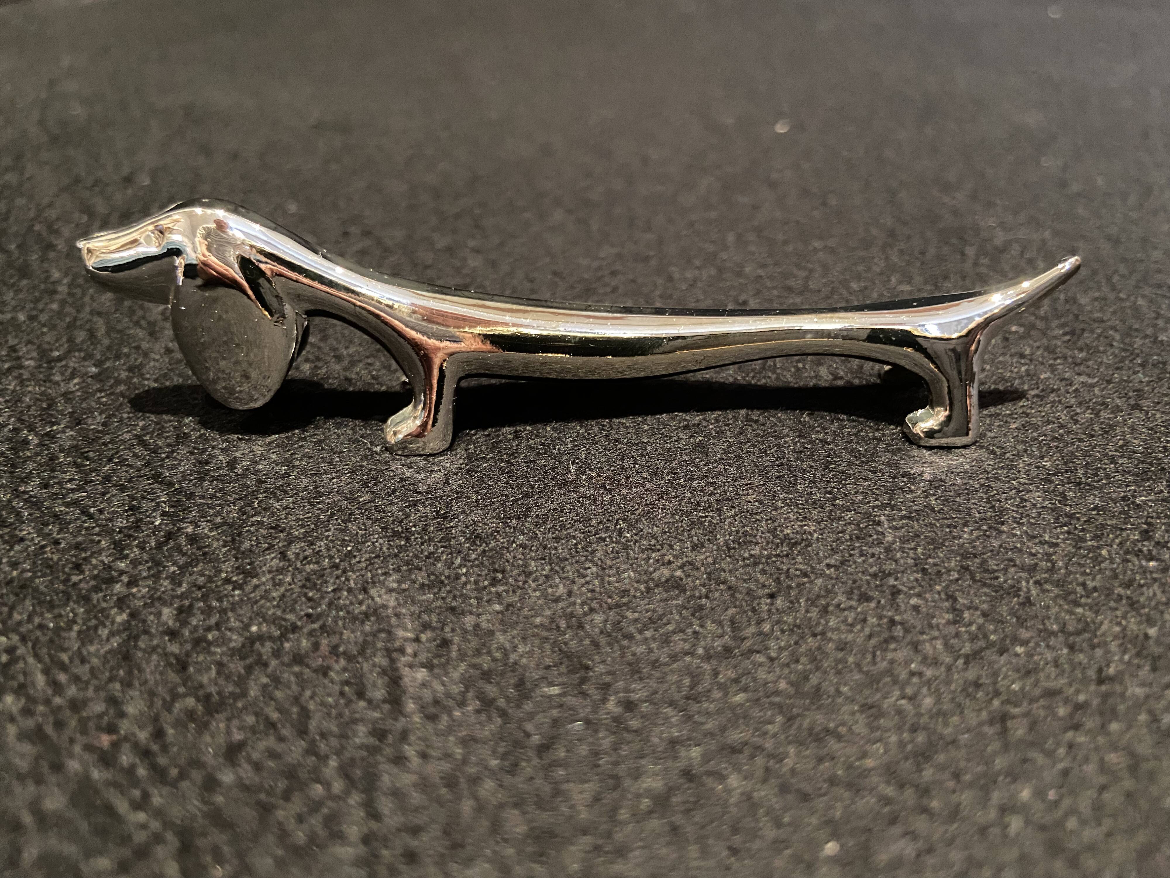Knife holder dog silver metal