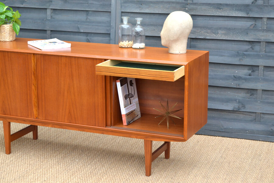 Danish sideboard to sliding doors * 165 cm