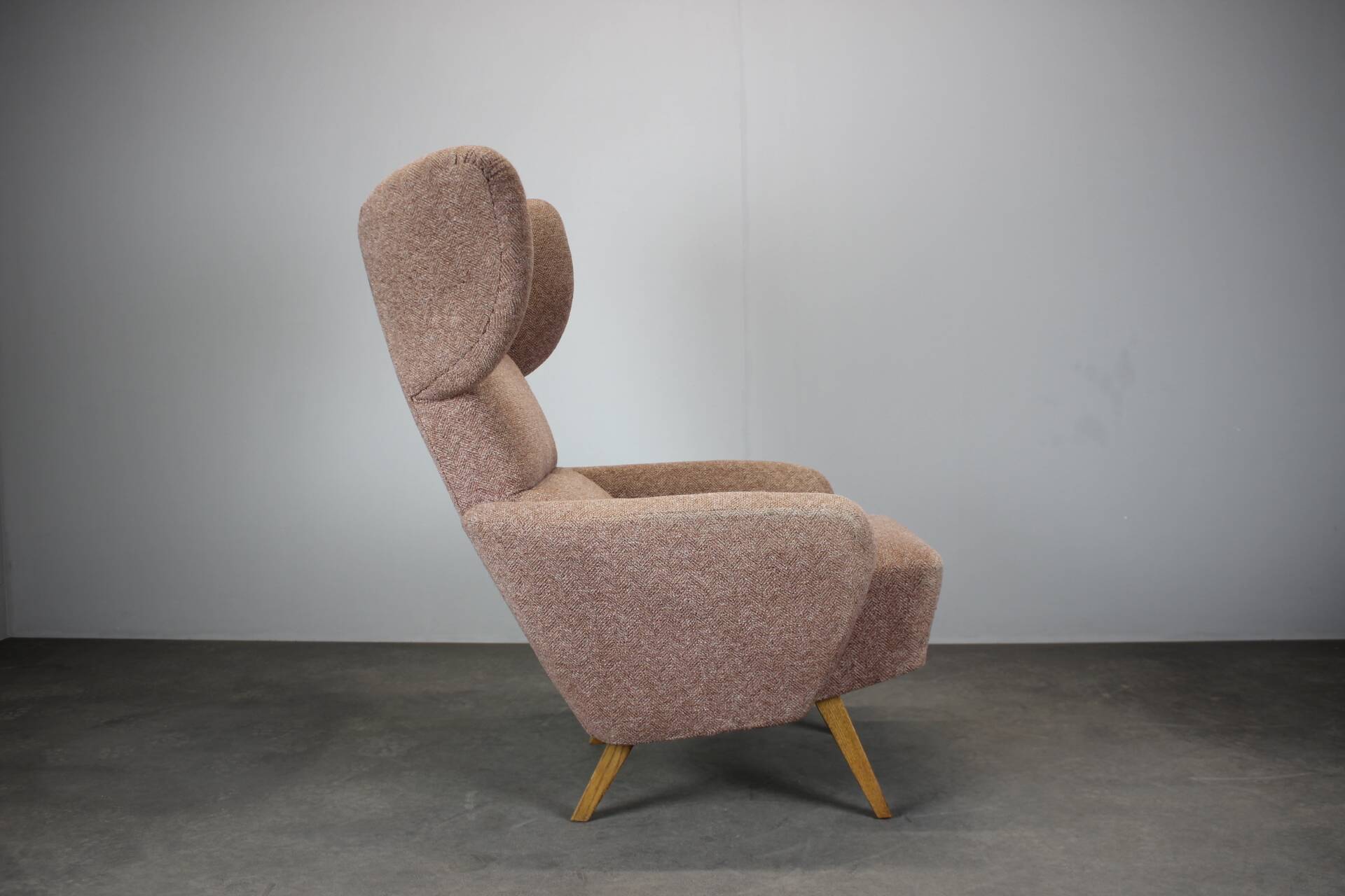 Mid-century wingback lounge chair in pink fabric, Czechoslovakia, 1970s