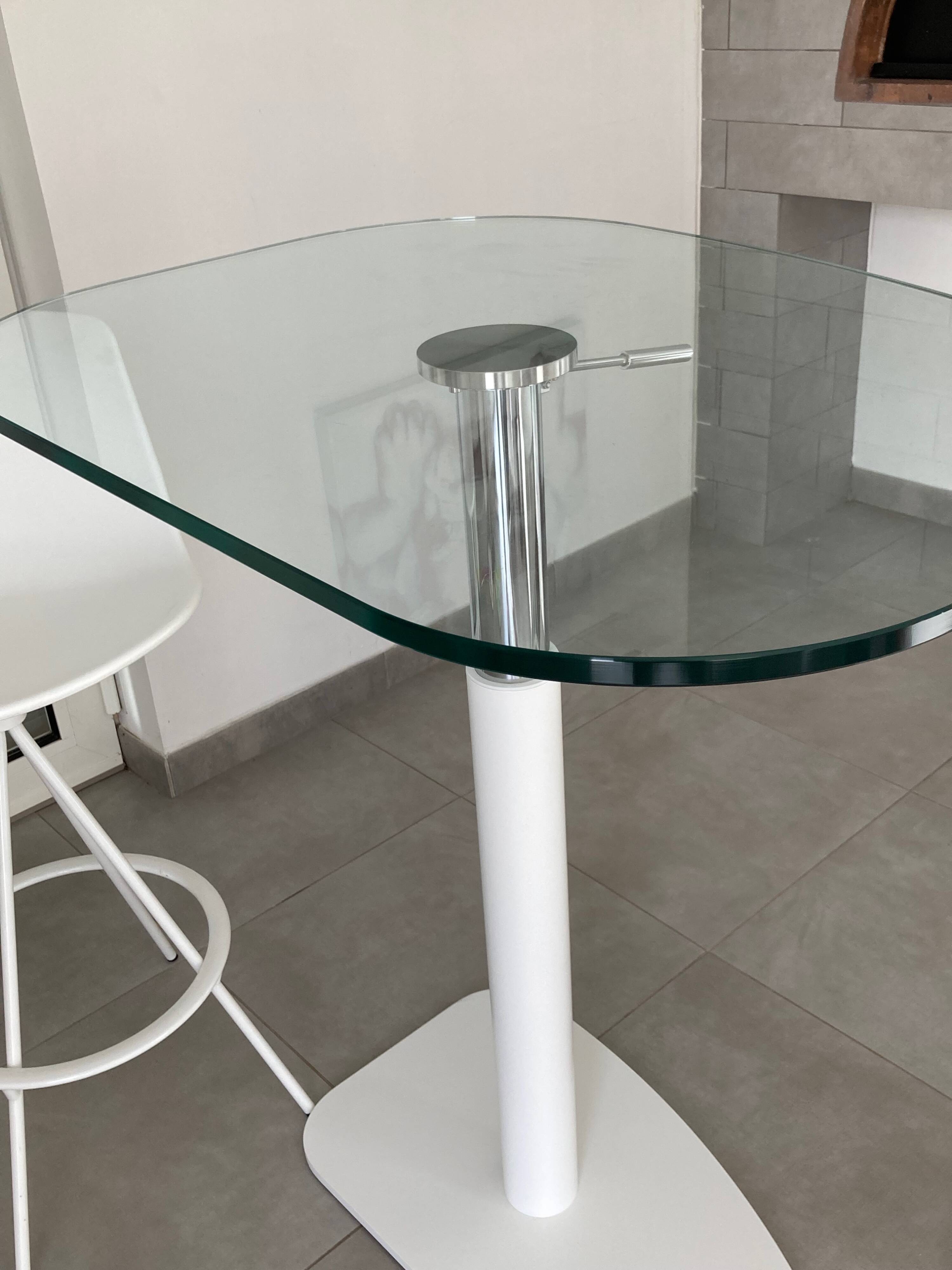 Standing dining table Ligne Roset with 2 stools