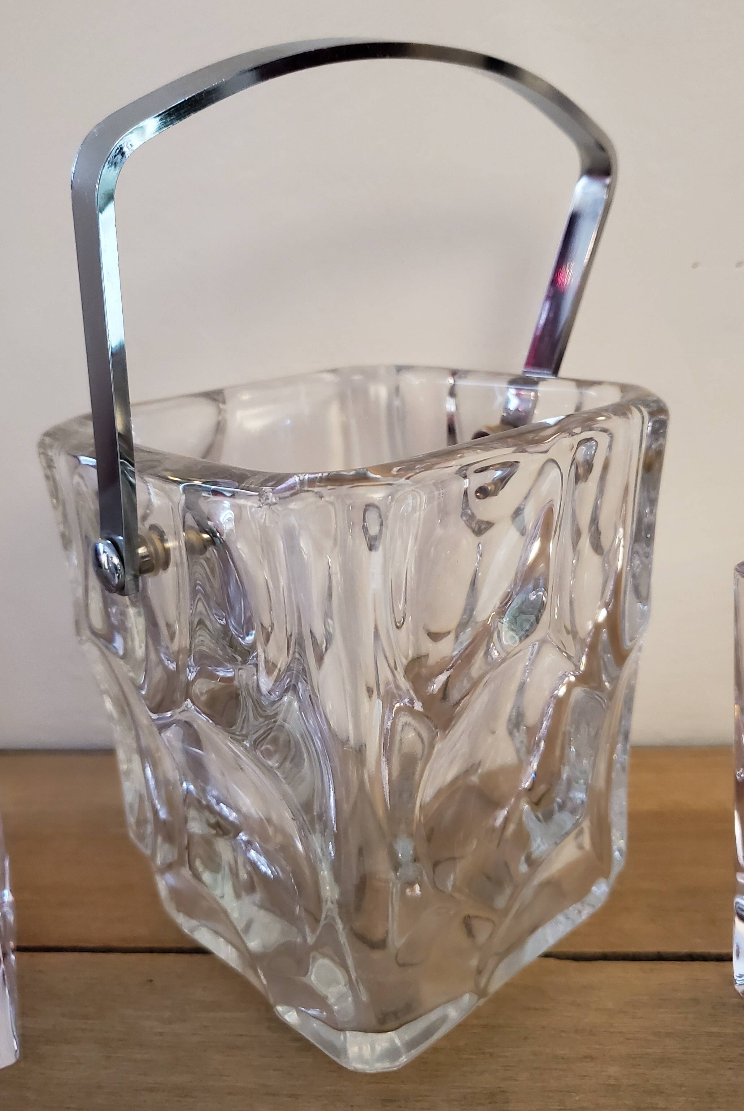 Whisky glasses and ice bucket set