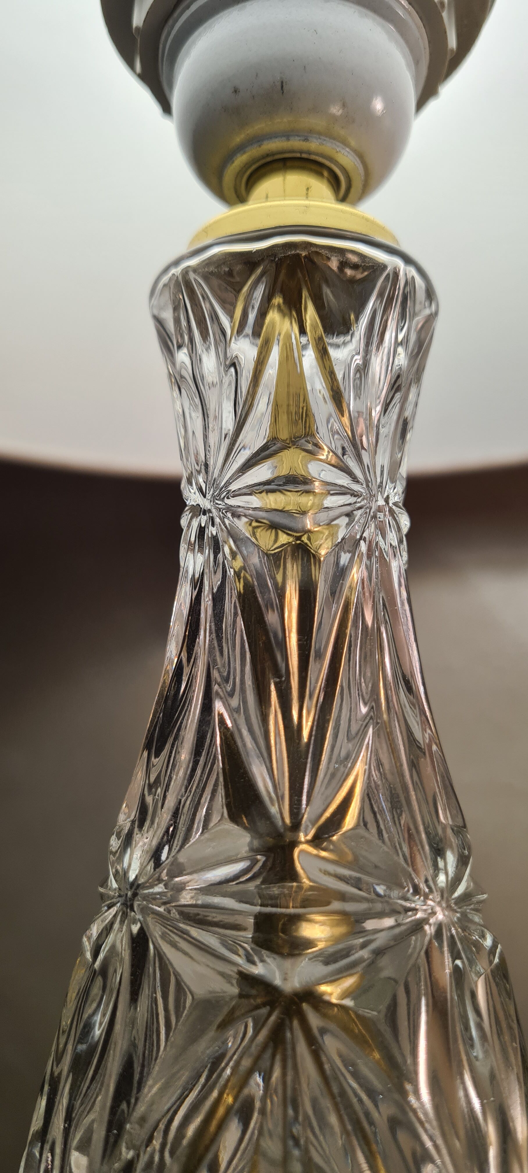 lamp style delux 1975 has 80 glass and chrome gold 40x25