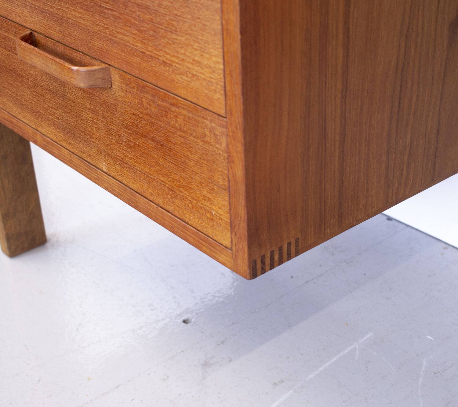 Table de maquillage en teck Gordon Russell du milieu du siècle