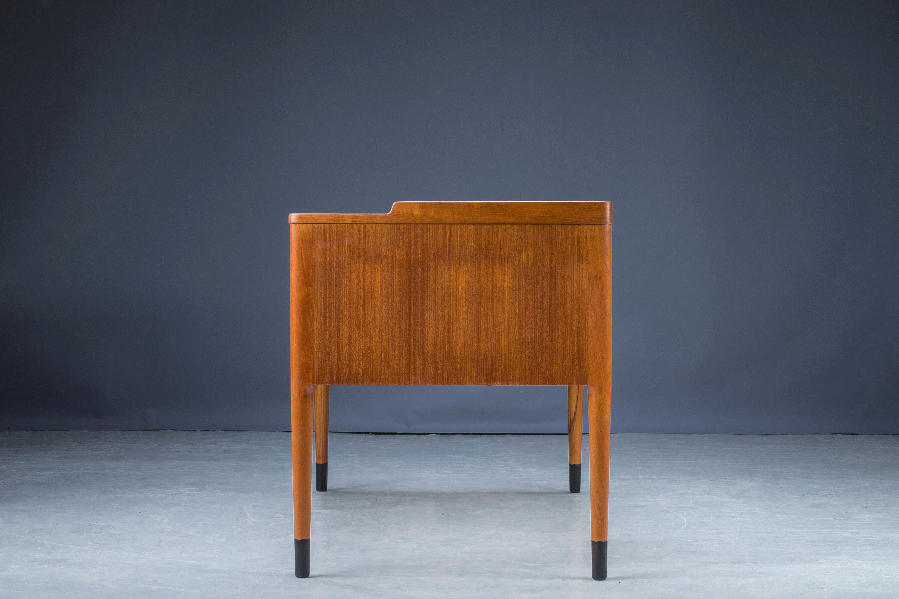Asymmetrical Mid-Century Teak Desk with Bar, 1960s