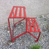 Rivetè metal plant door