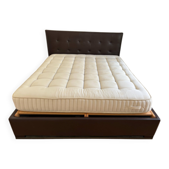 lit et tête de lit en cuir MAXALTO B&B Italia