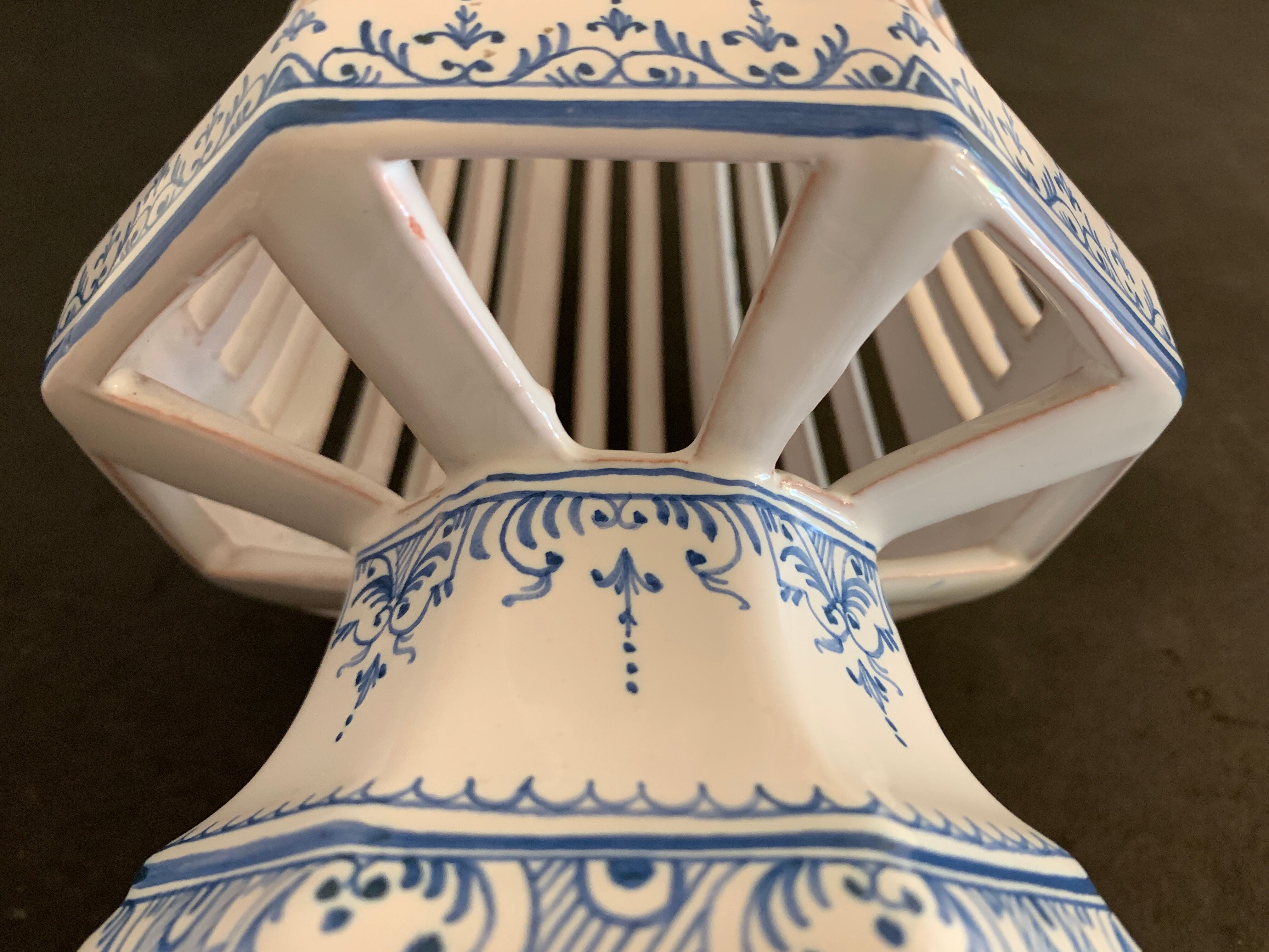 Earthenware lamp Lallier de Moustiers