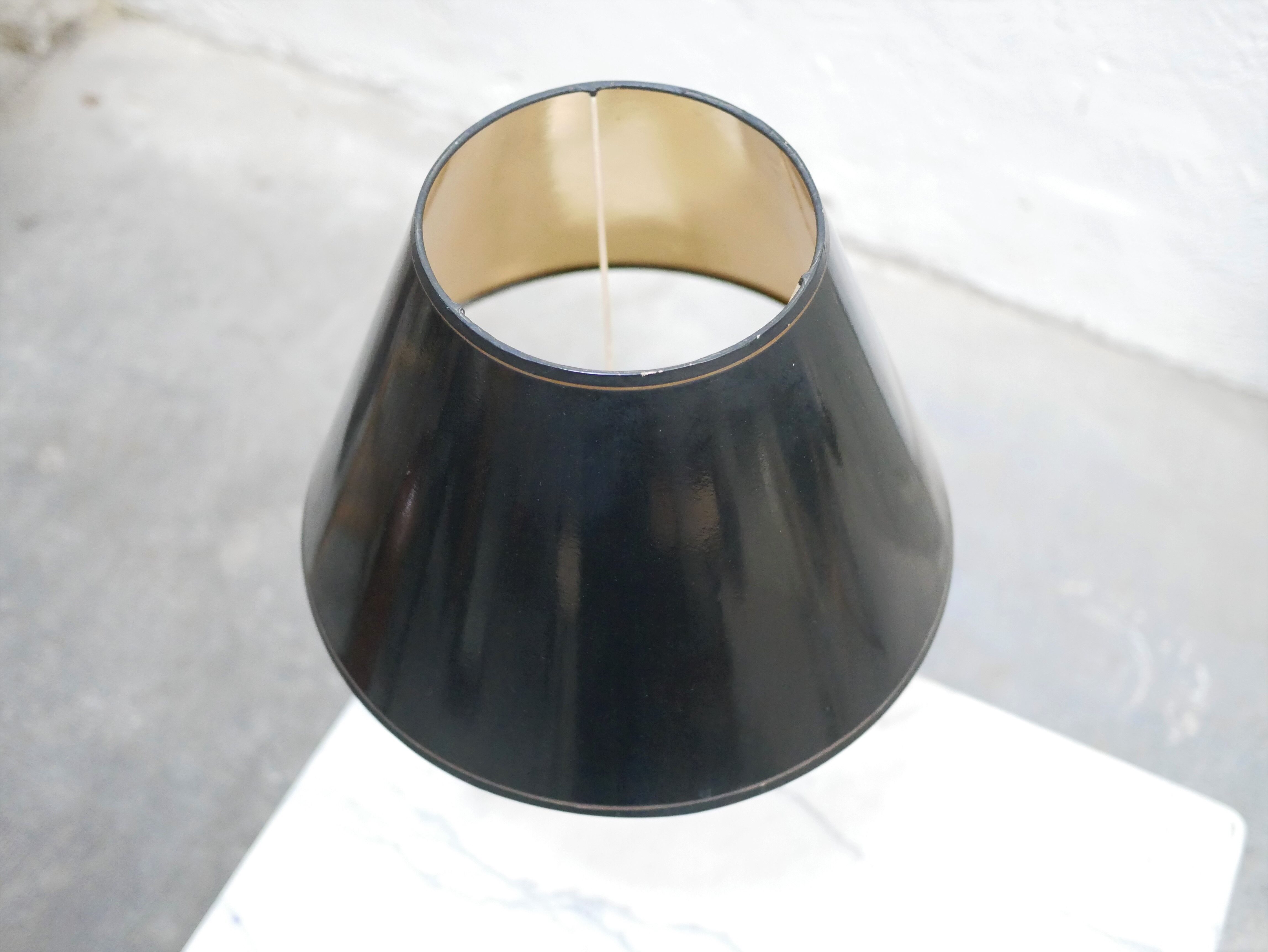 Vintage pineapple lamp