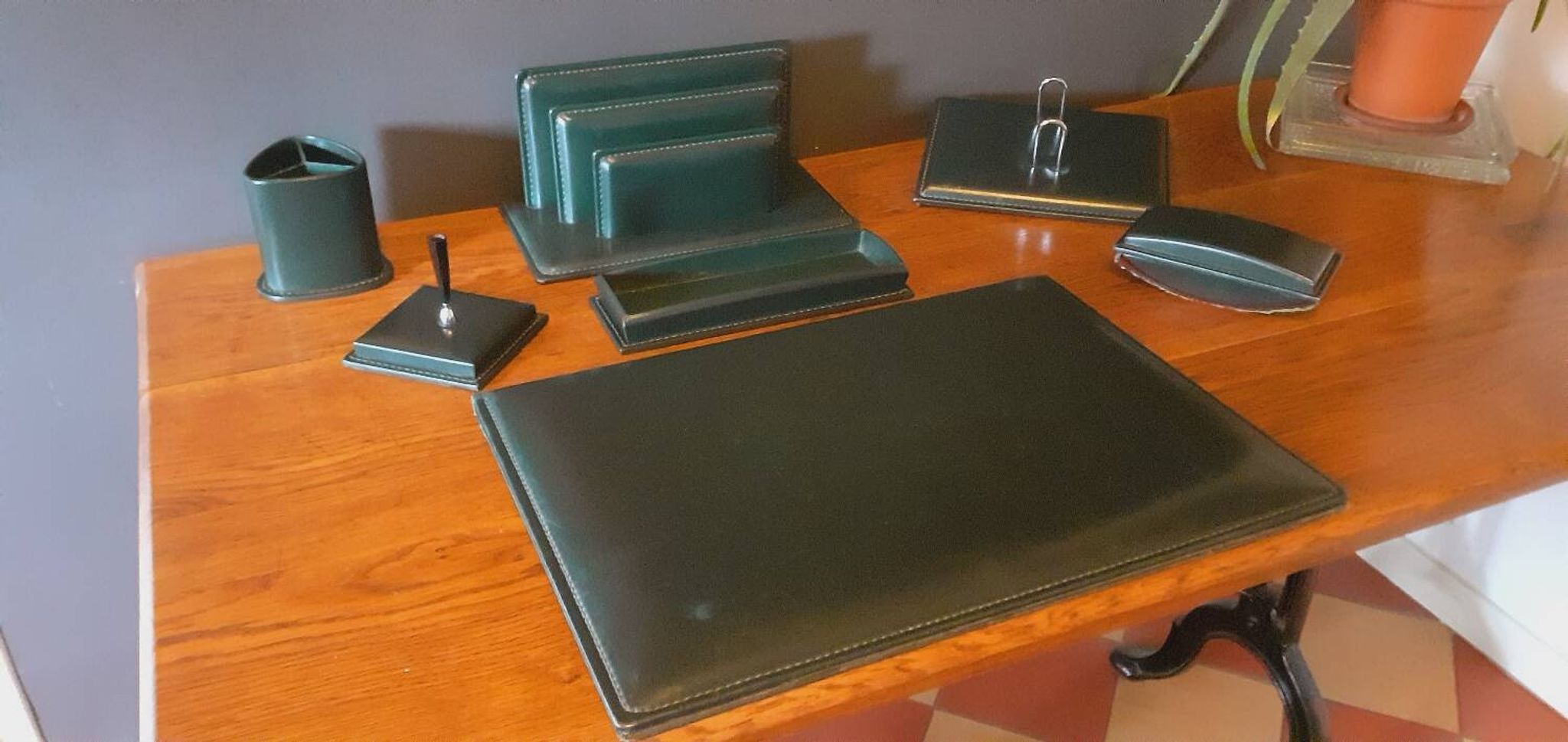 Vintage 7 Piece Office Set from the 50s in Green Leather "Le Tanneur".