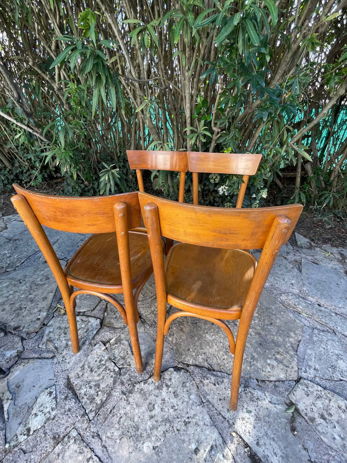 Lot de quatre chaises bistrot