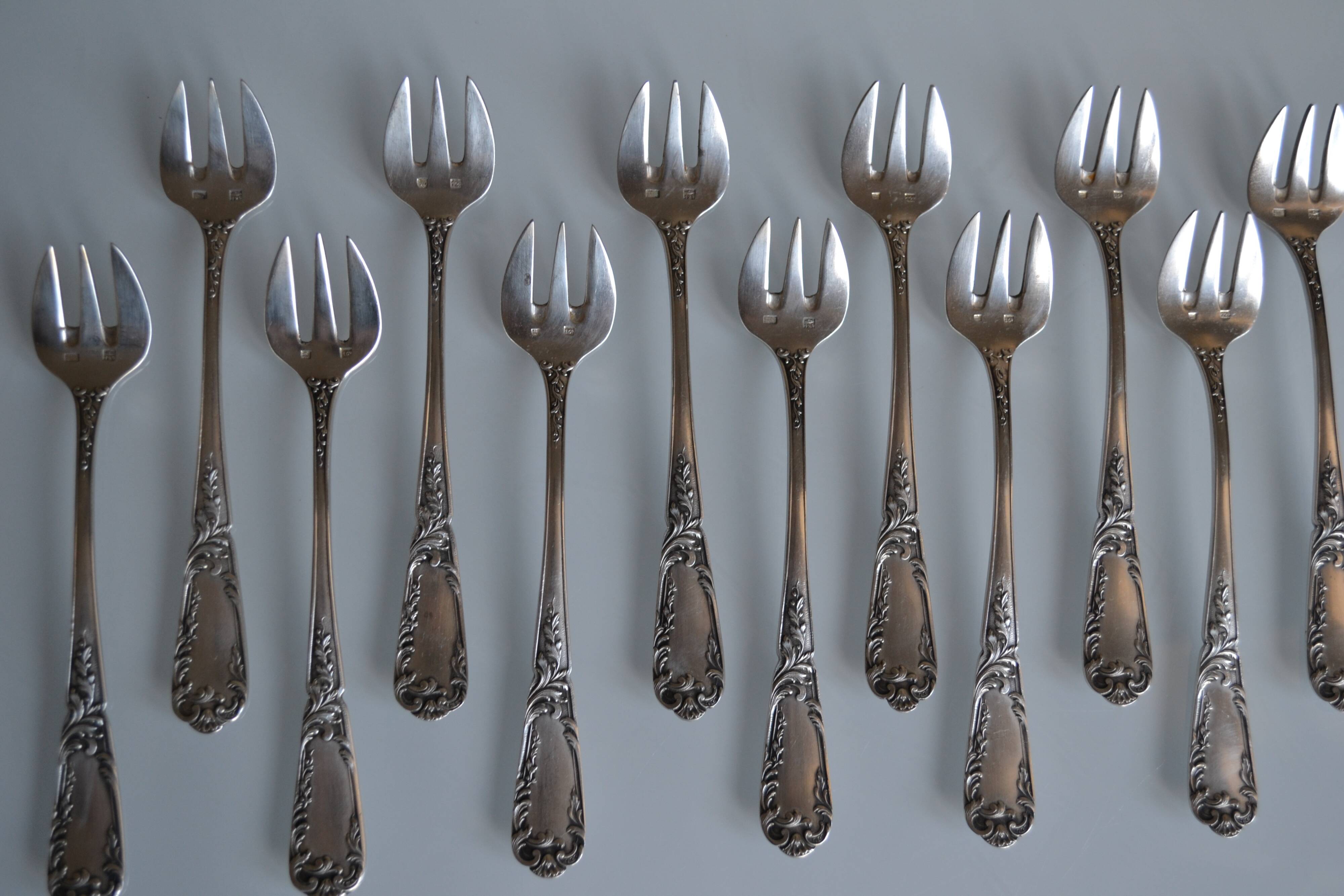 12 fourchettes à huitre métal argenté orfèvre sfam