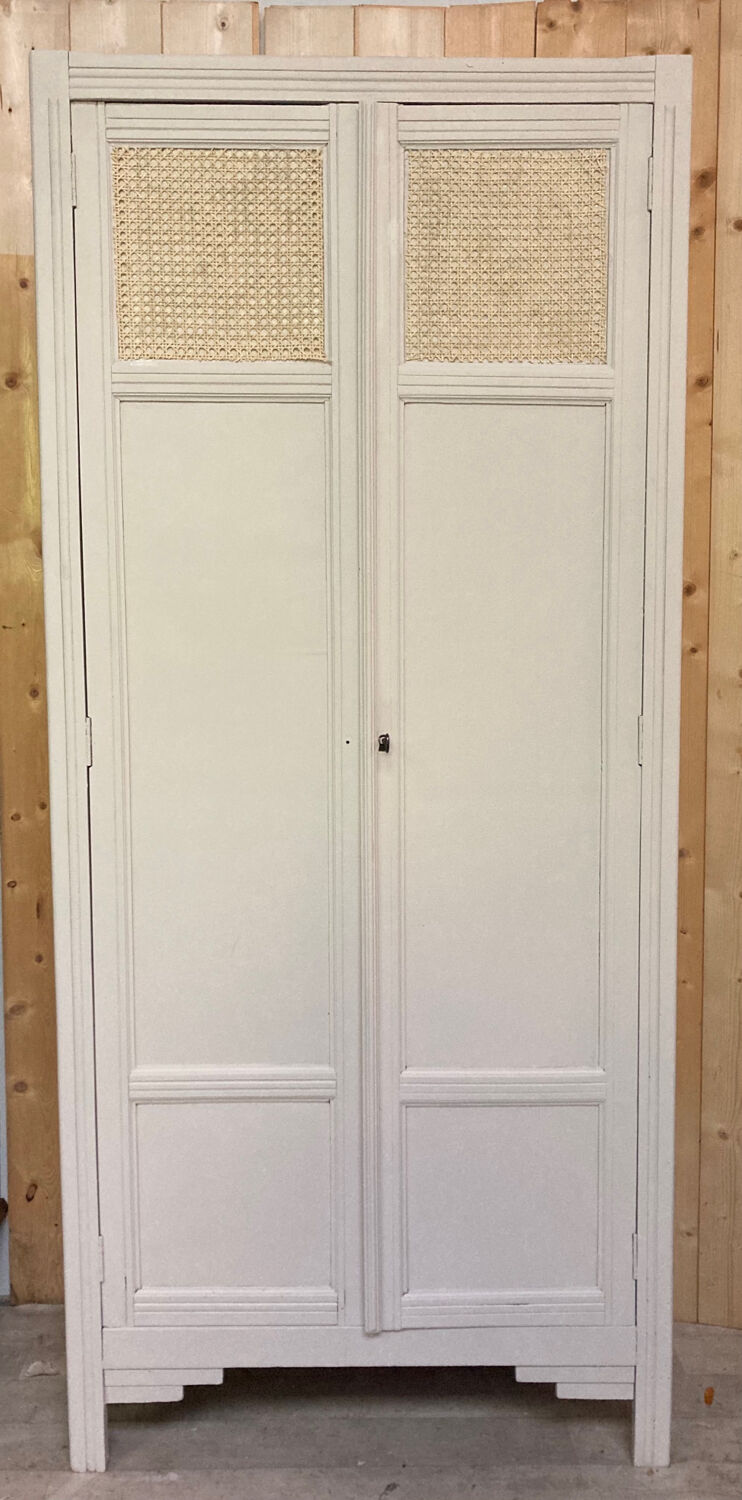 Armoire parisienne