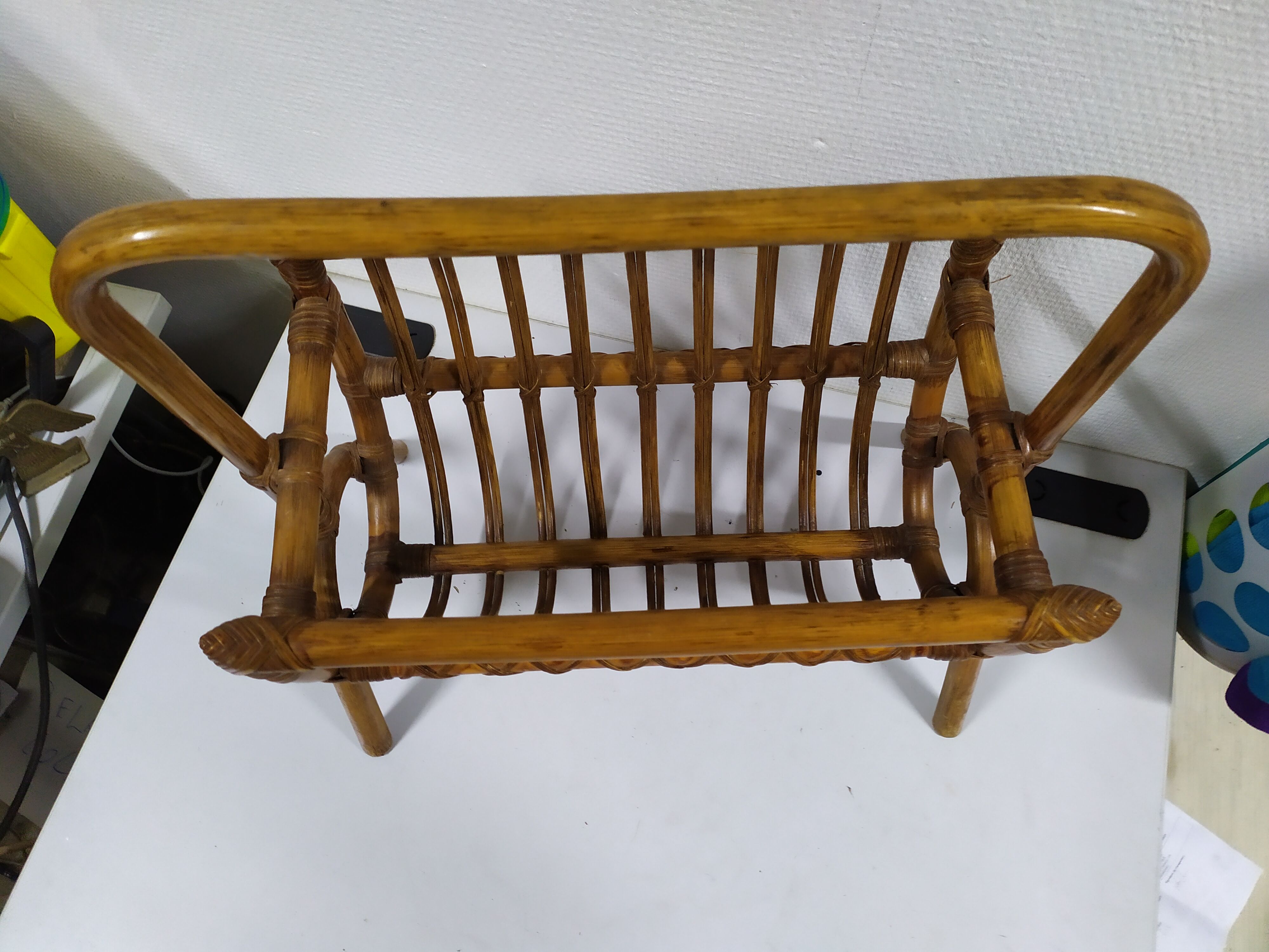 Door newspaper magazine rattan
