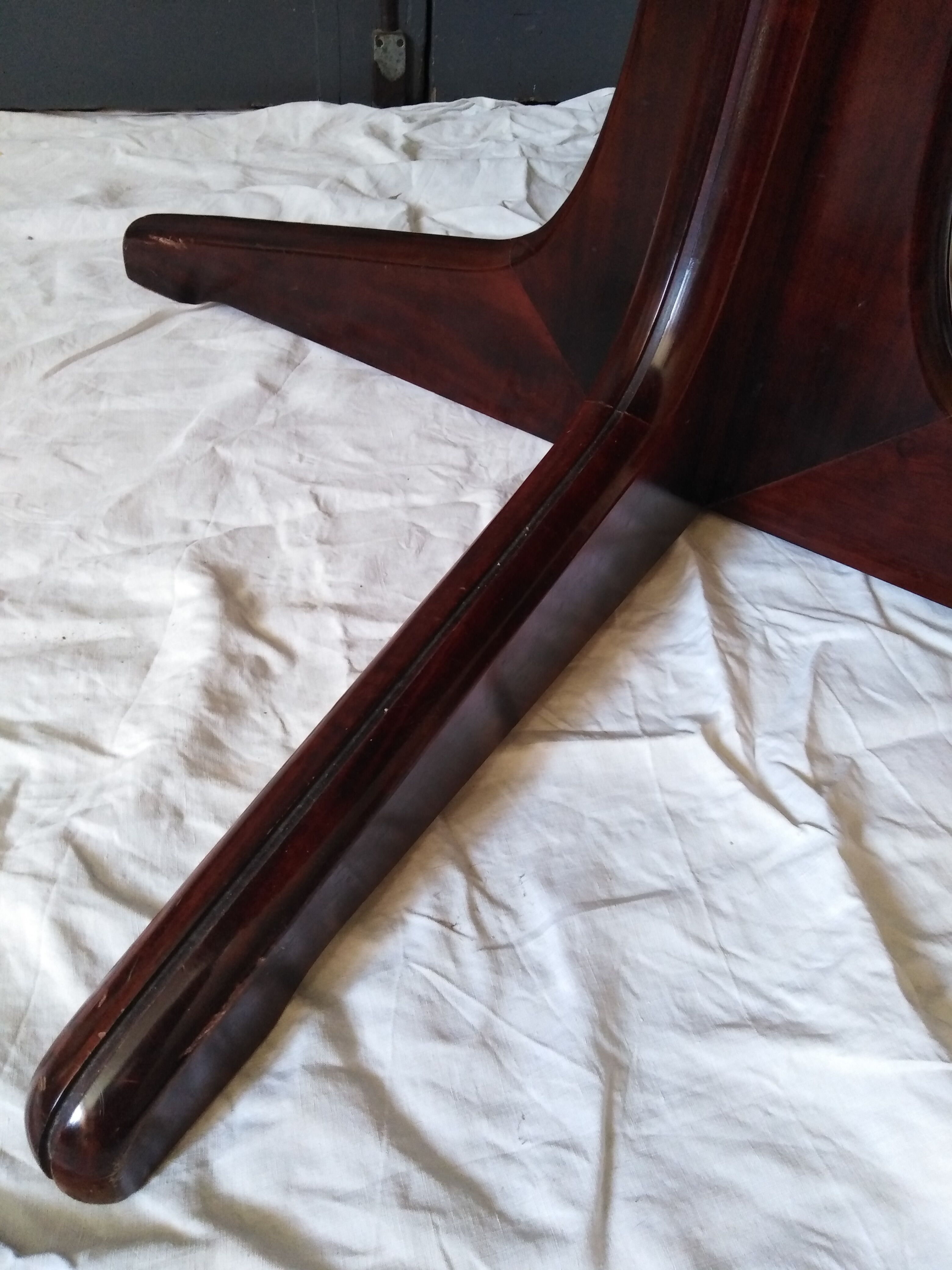 Baumann extended round table