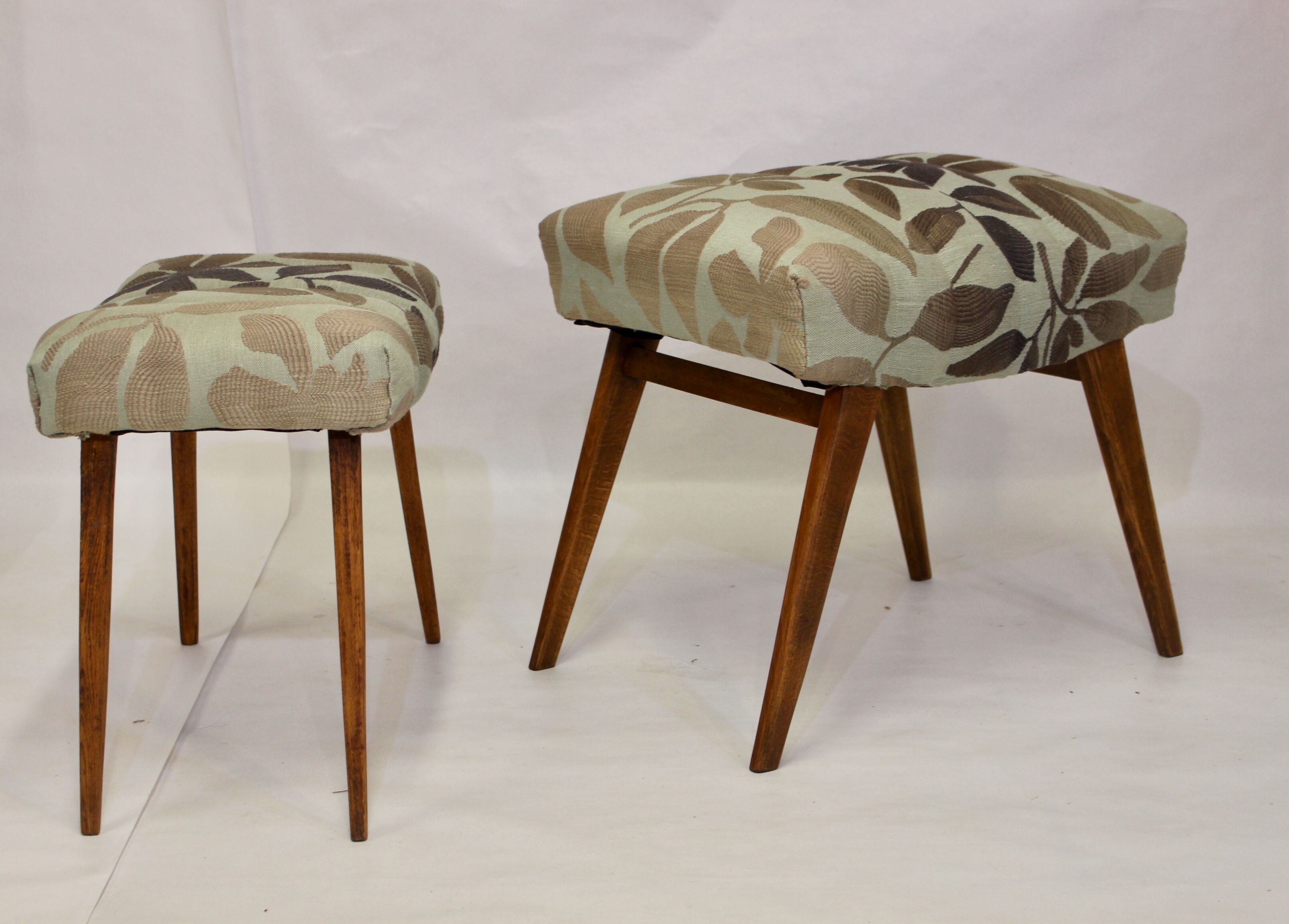 Duo of stools in 50s beech fully restored