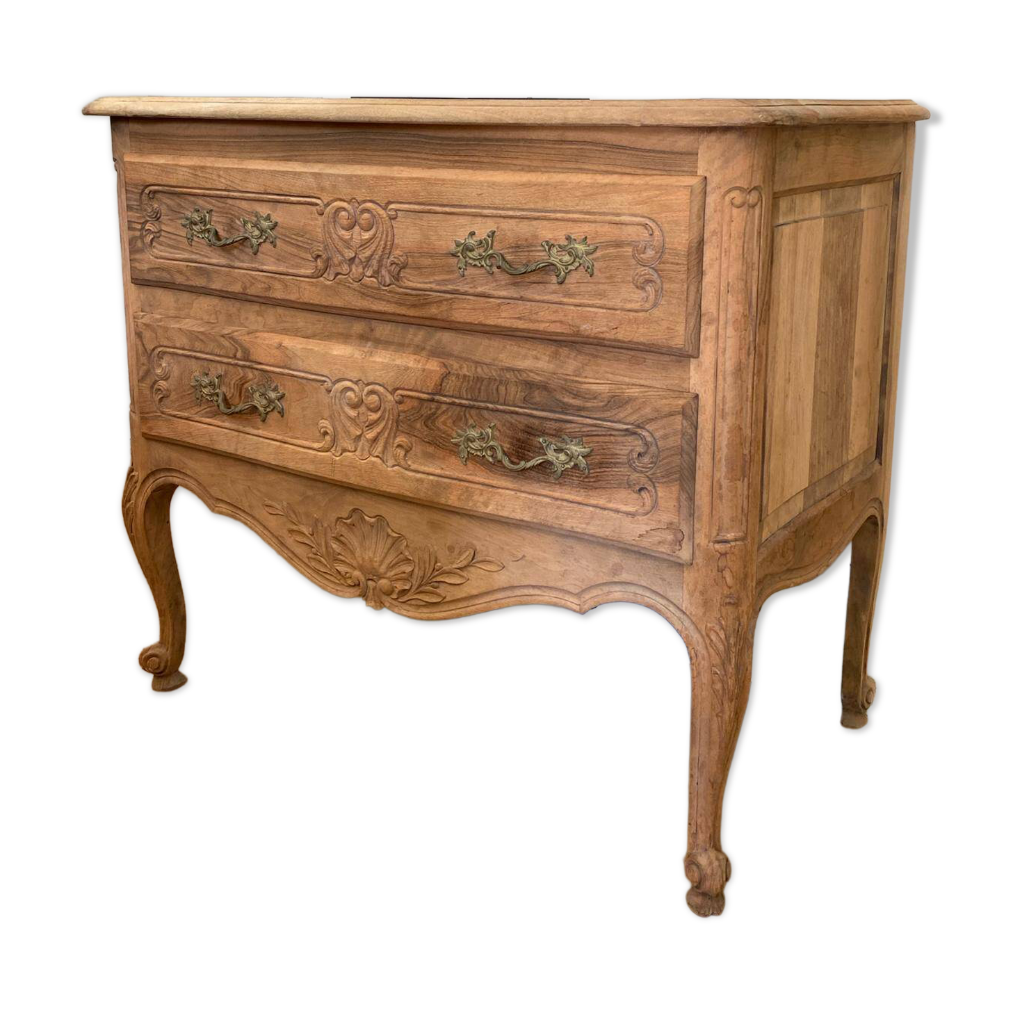 Commode sauteuse entierement sablée décapée