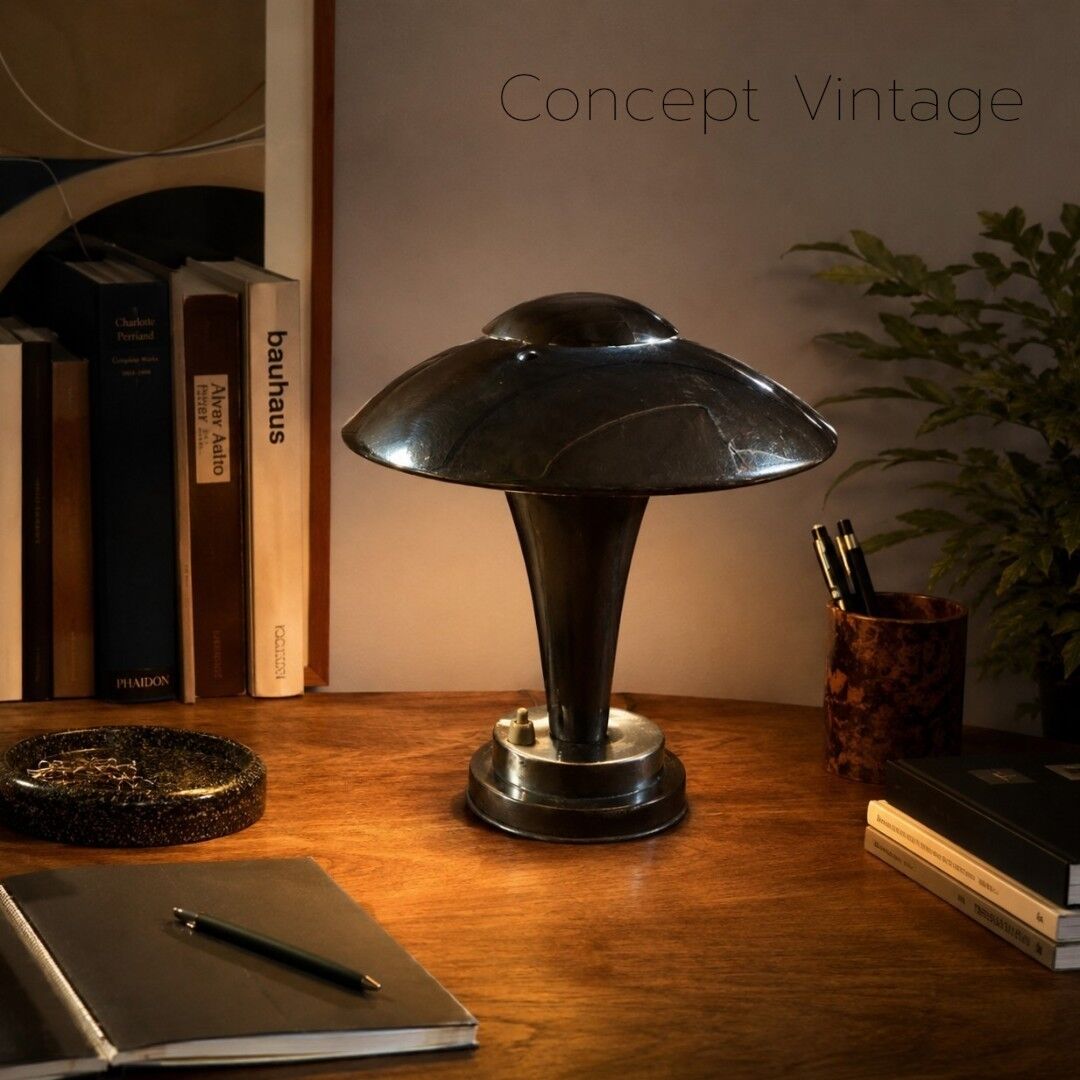 Lampe "Soucoupe"en métal chromé – Circa1930
