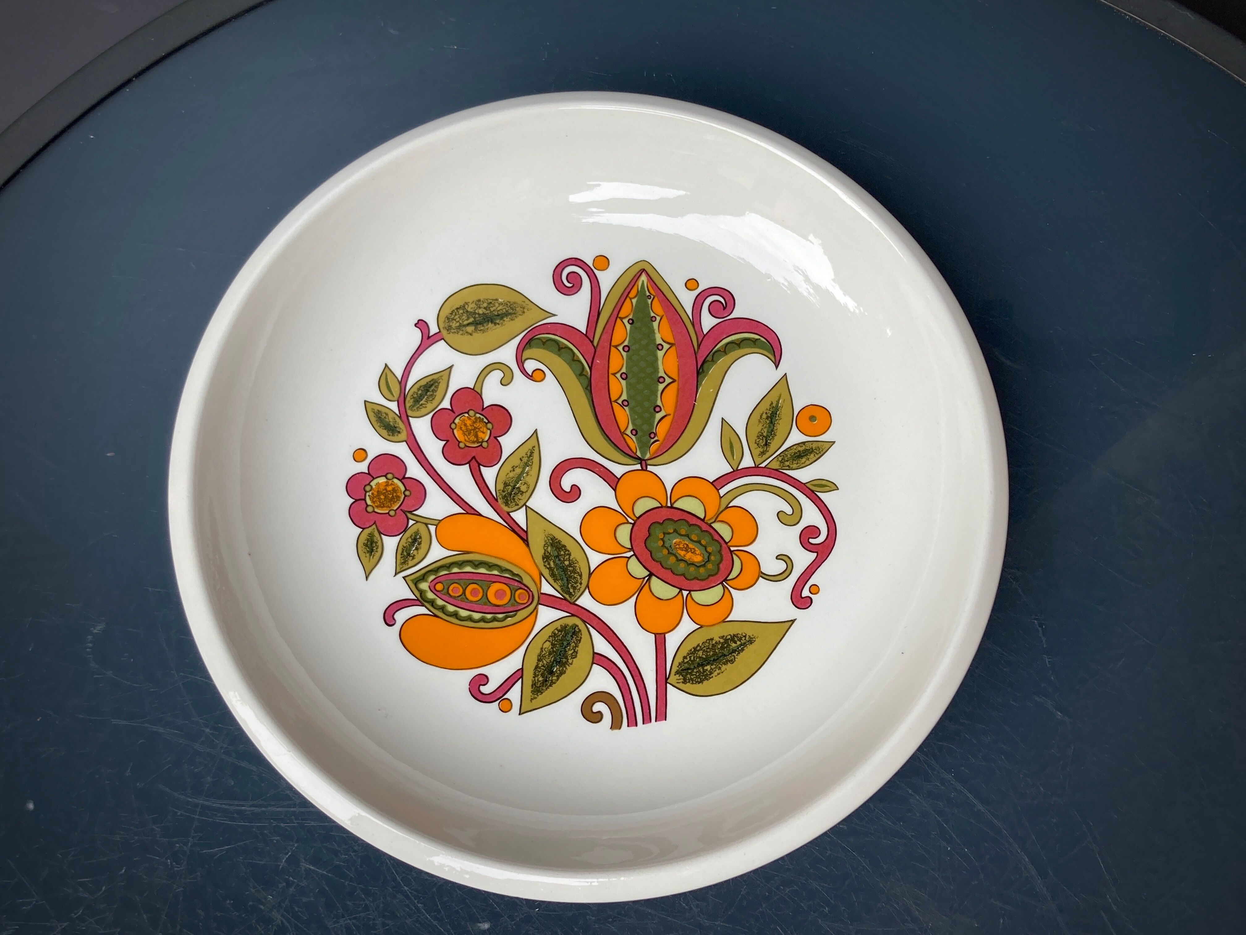 Two vintage plates Boch model Bali