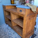 Zinc bar counter