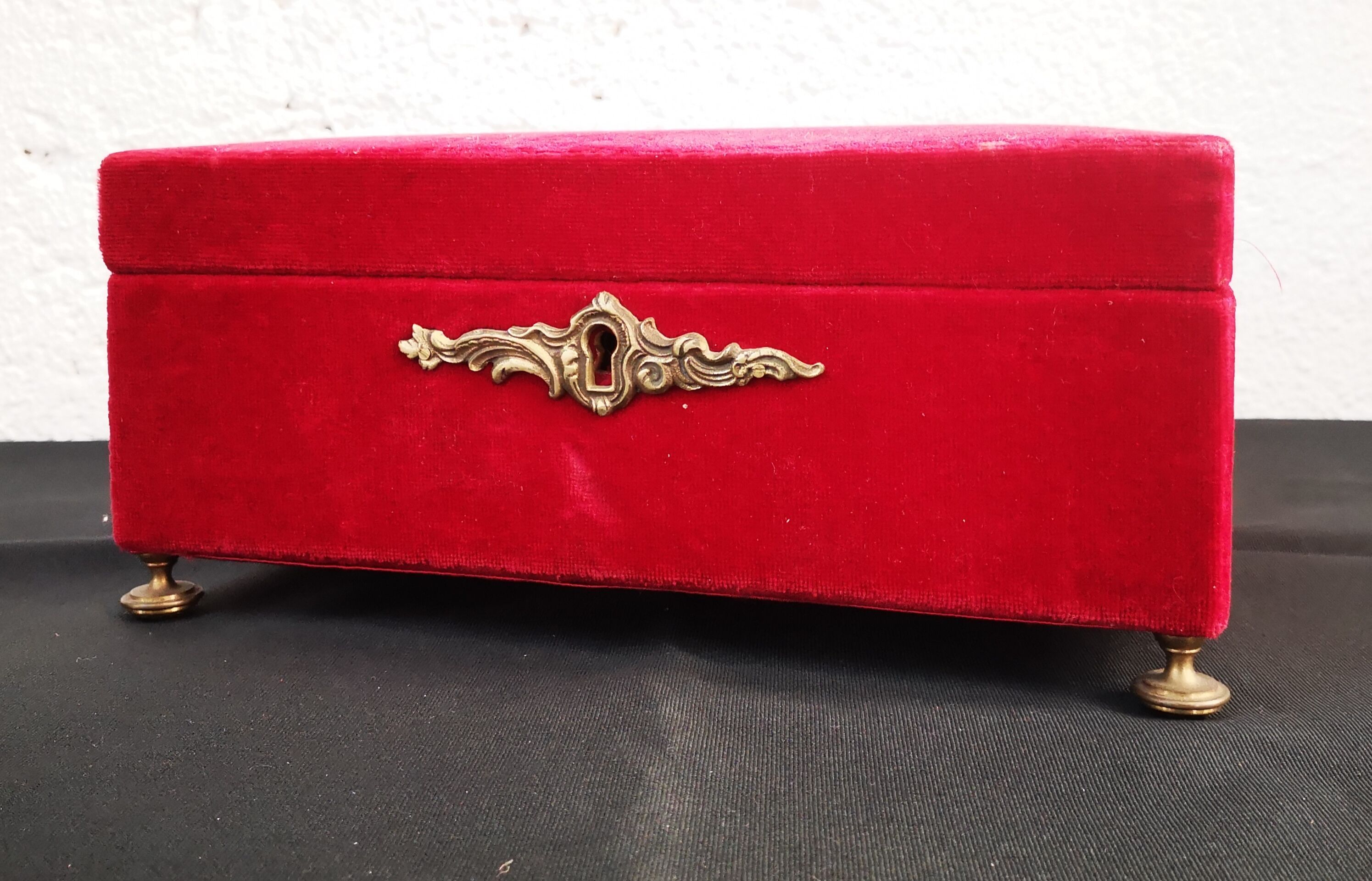 Old jewelry box