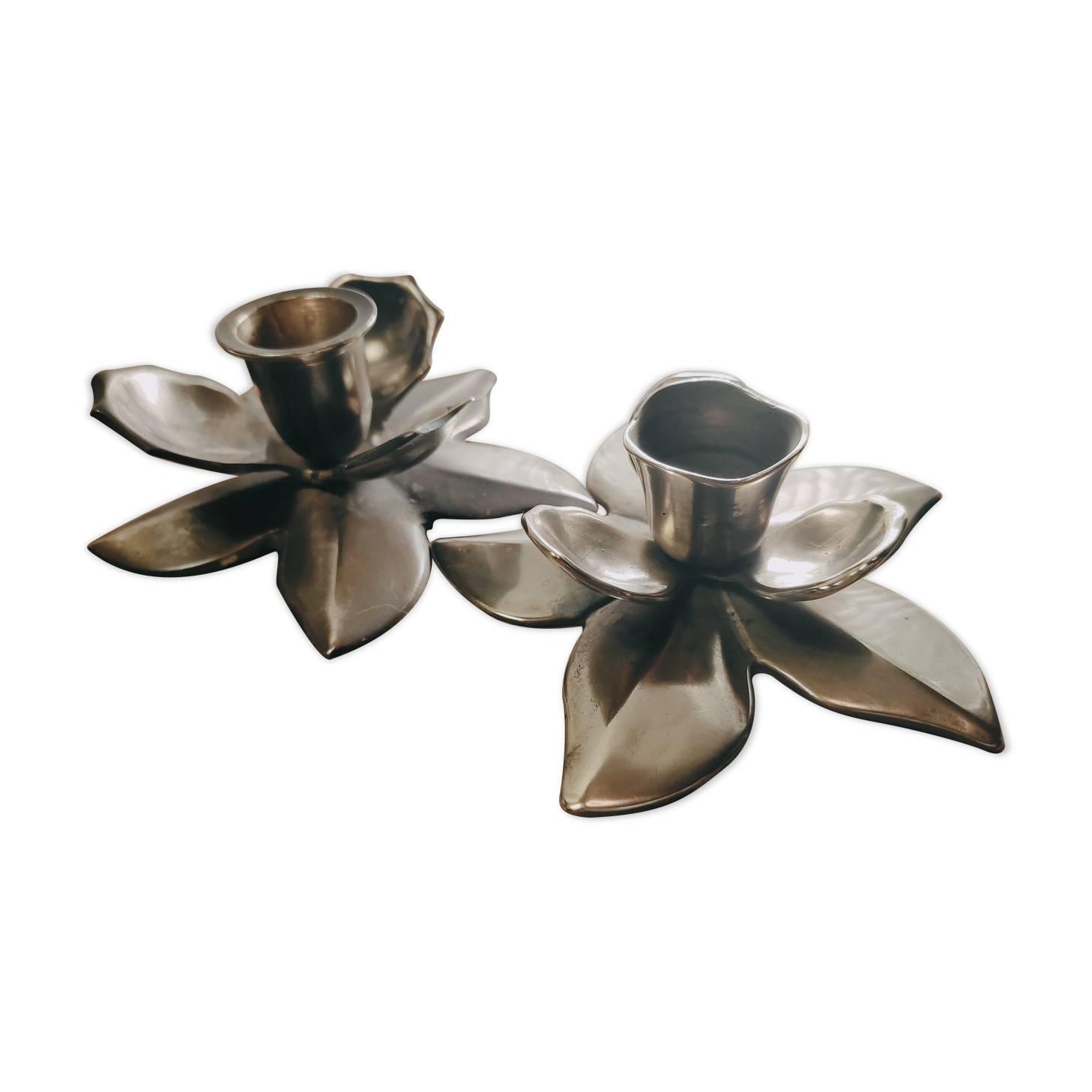 Duo of brass star candle holders