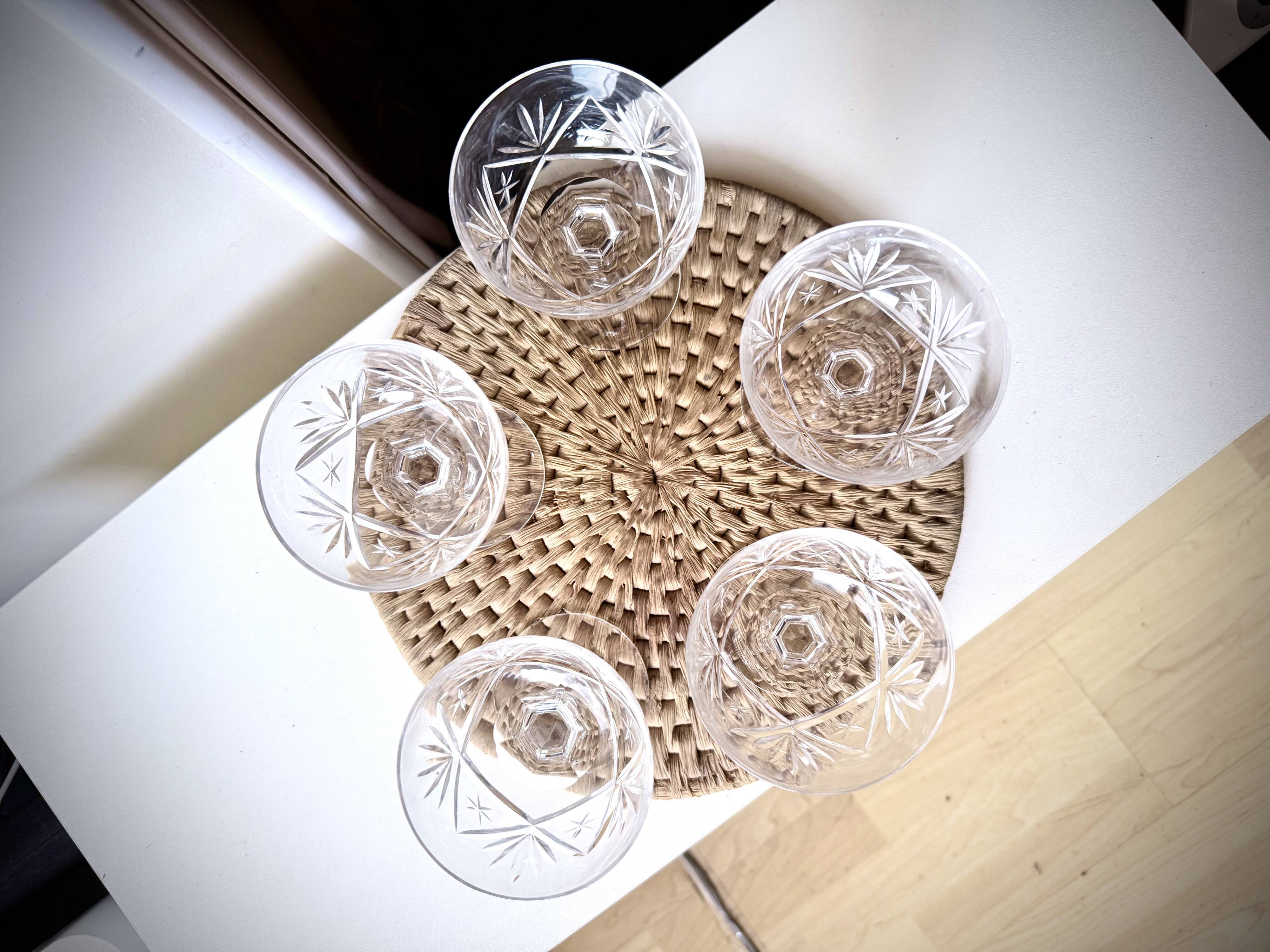 5 cut crystal champagne coupes