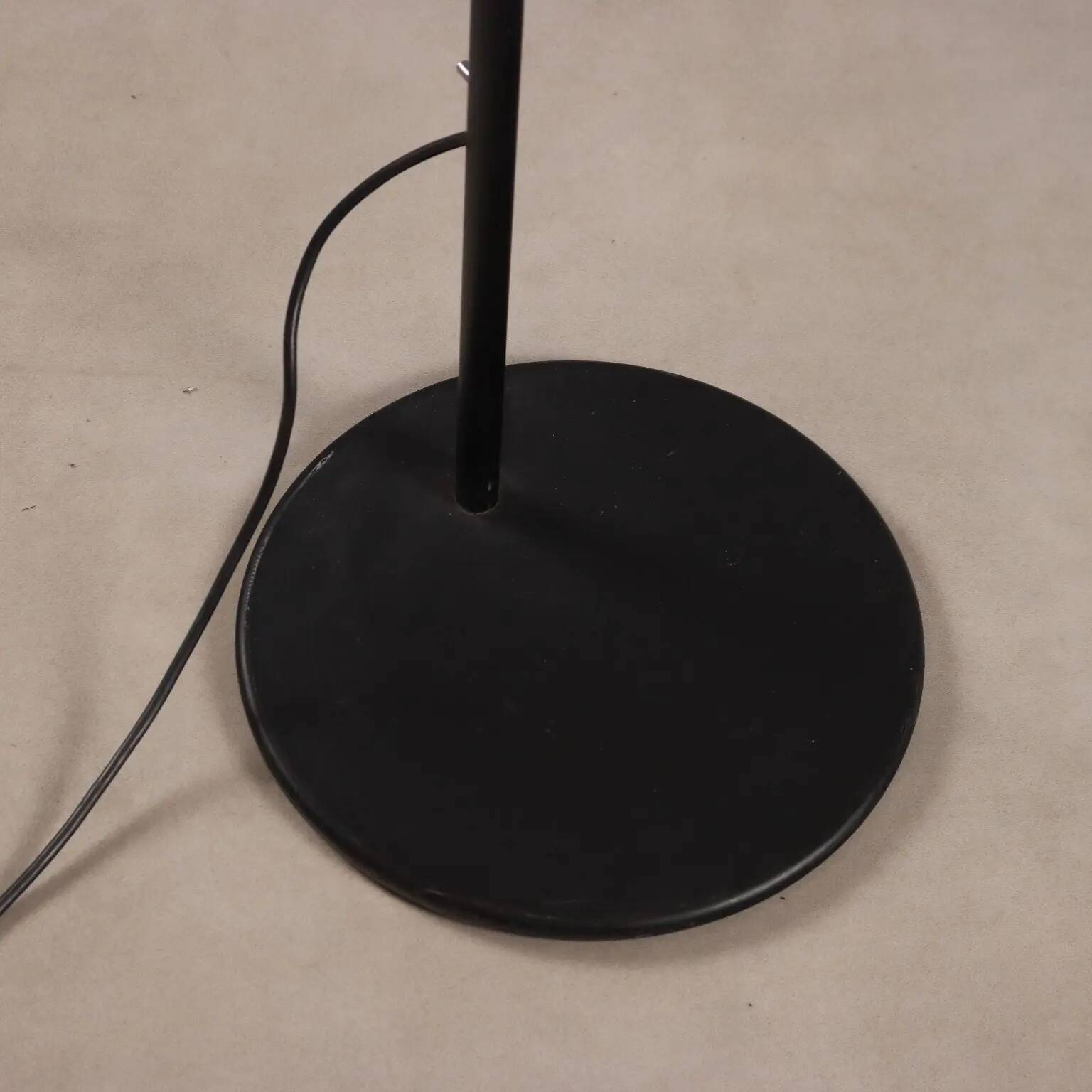 Lampadaire vintage Valenti en fonte et métal, Italie, années 1980