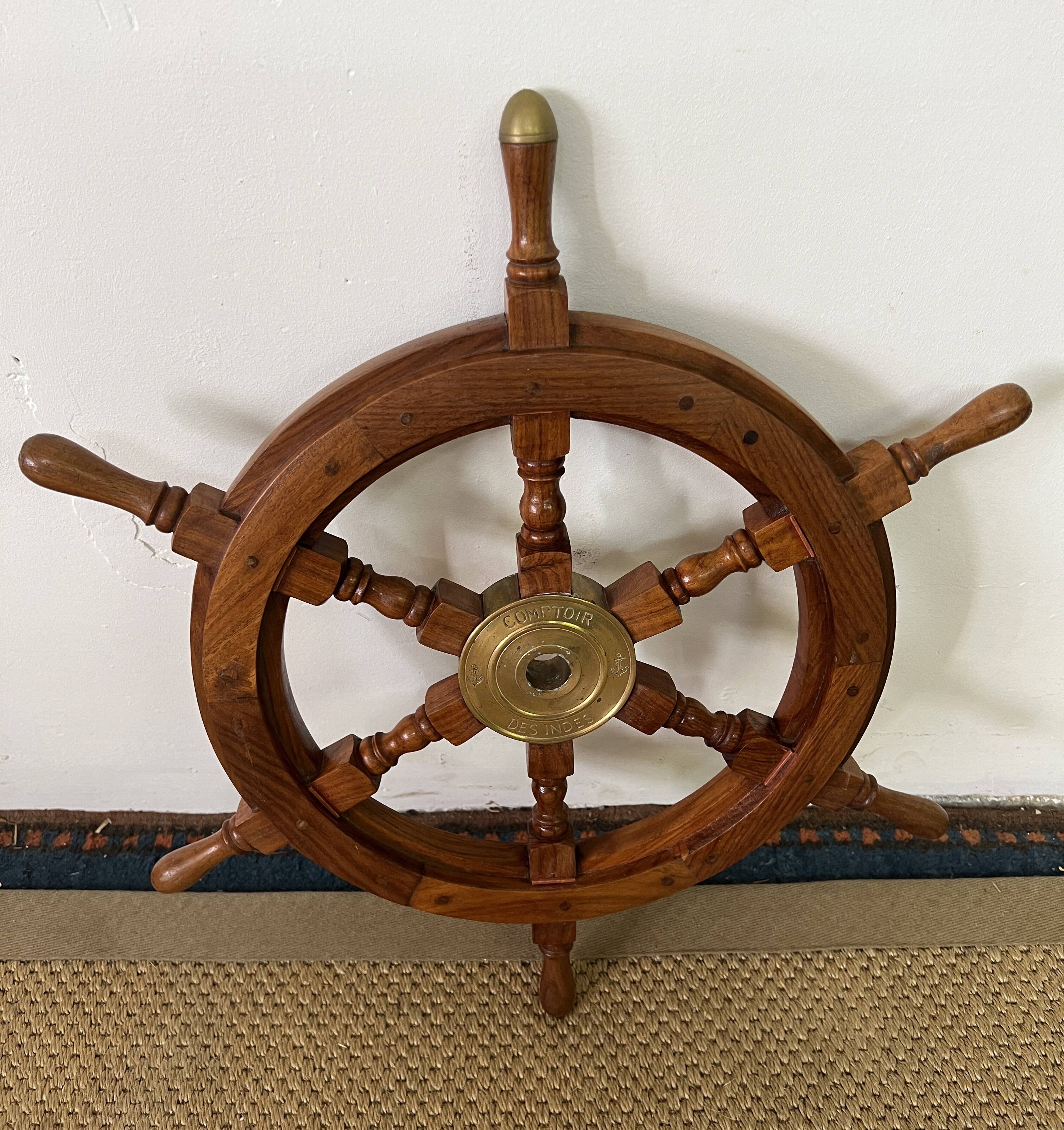 Rudder bar wheel boat in wood and brass "Comptoir des Indes" shelf